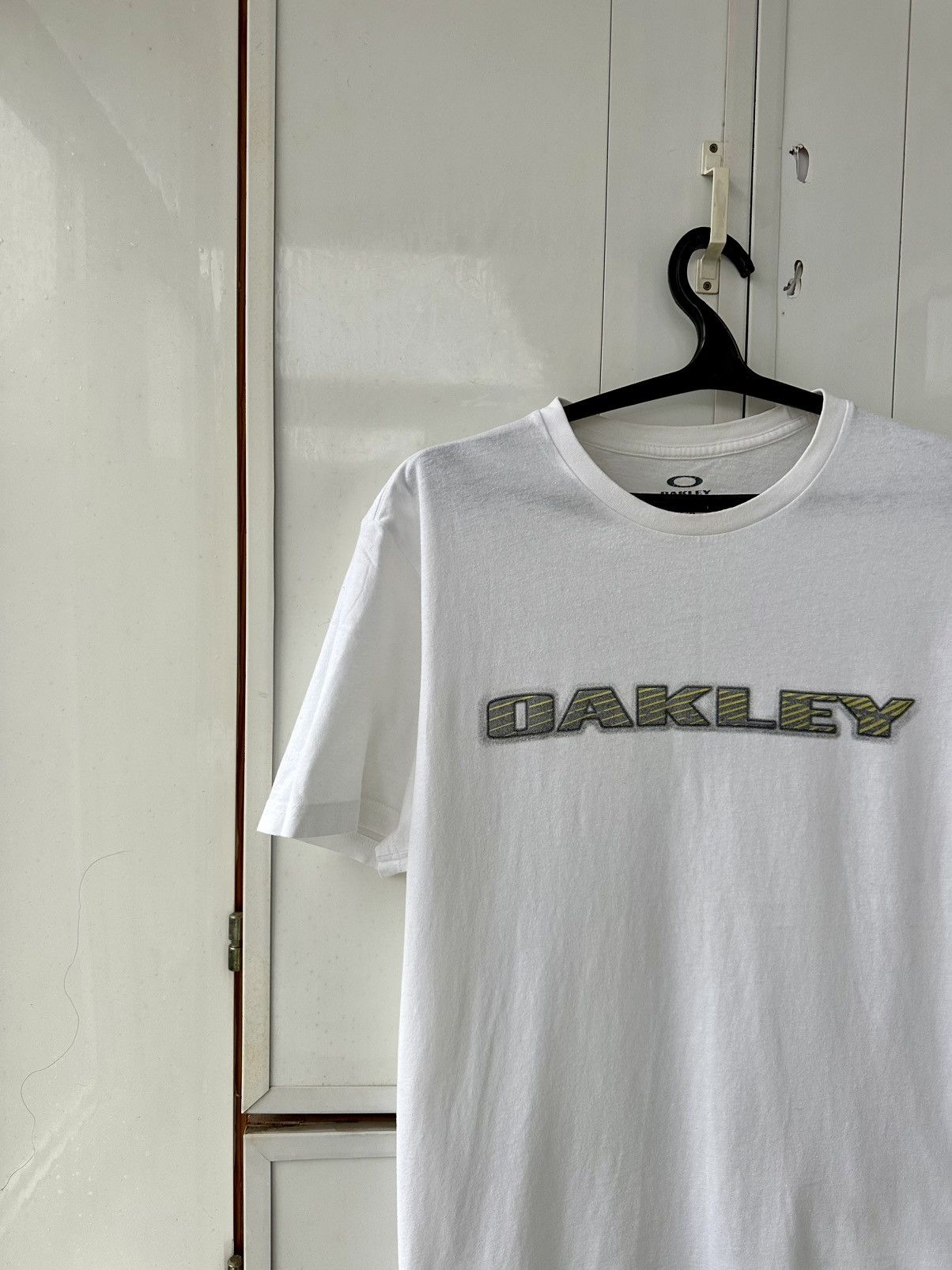 Oakley Vintage Oakley 3D Back Print T-shirt Size US L / EU 52-54 / 3 - 4 Thumbnail