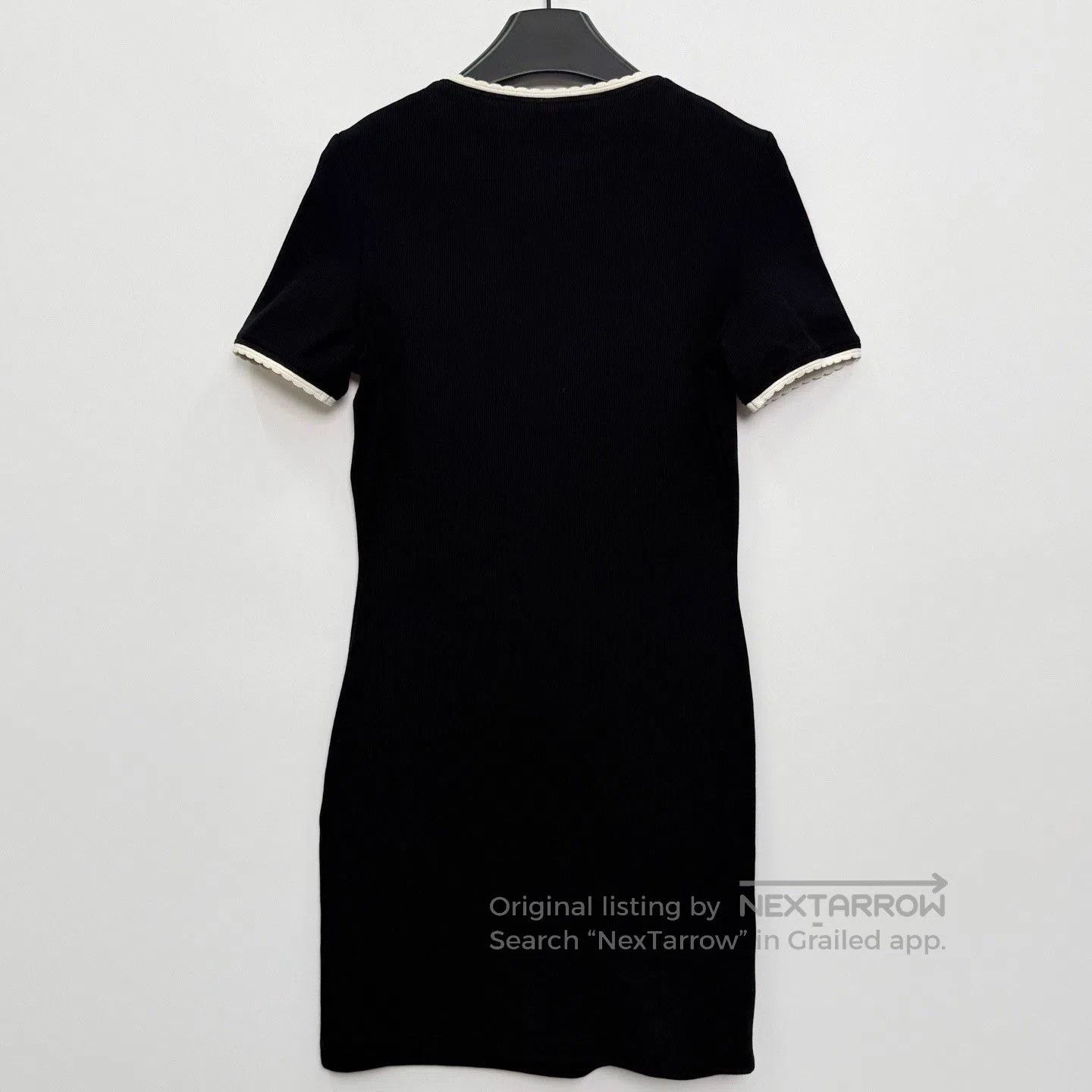 Miu Miu MIU MIU Solid Logo Letter Patch Short. Size M / US 6-8 / IT 42-44 - 3 Thumbnail