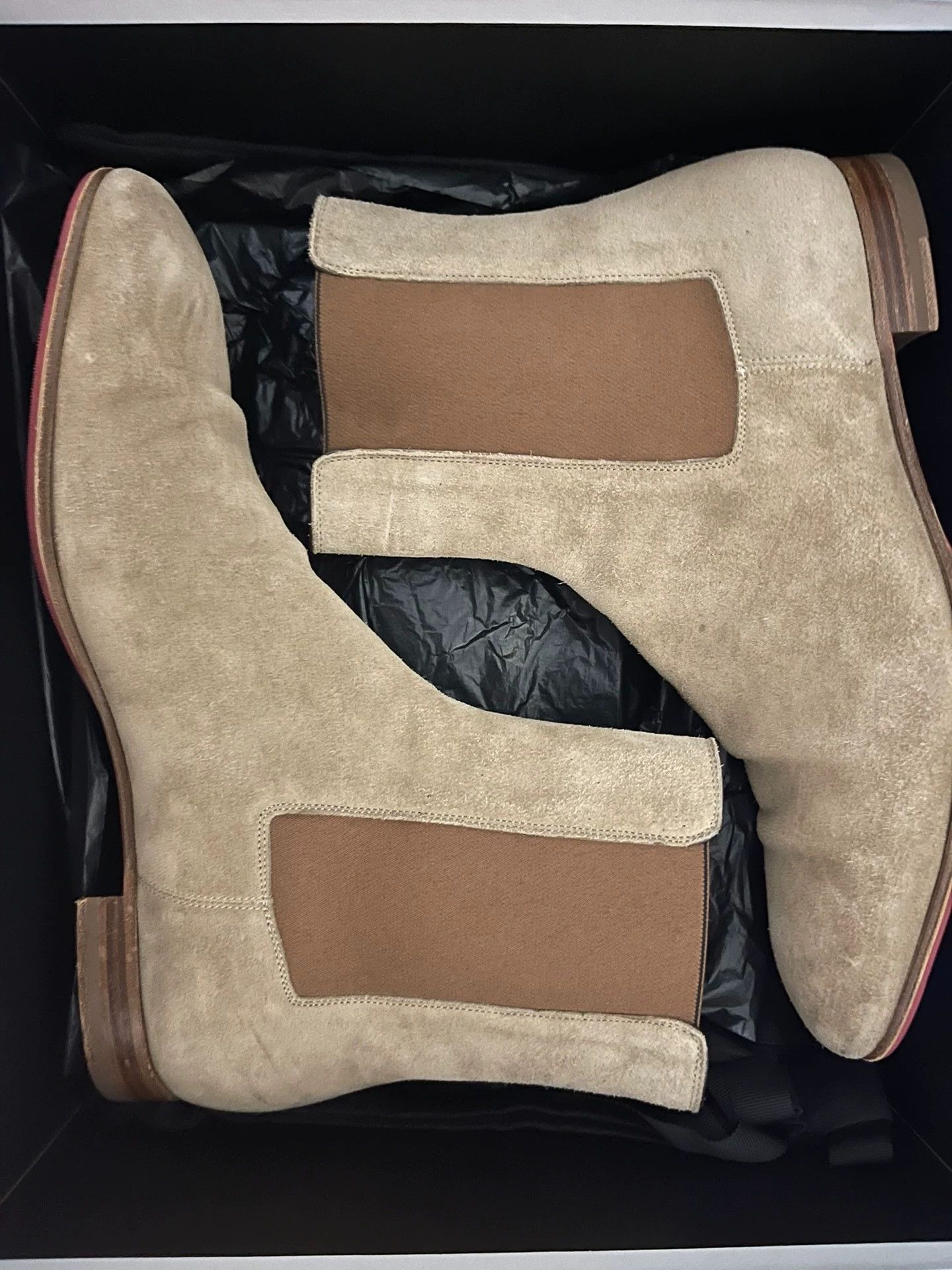 Christian Louboutin CL Light Camel Suede Chelsea Boots Red Sole 42.5 Size US 9.5 / EU 42-43 - 1 Thumbnail