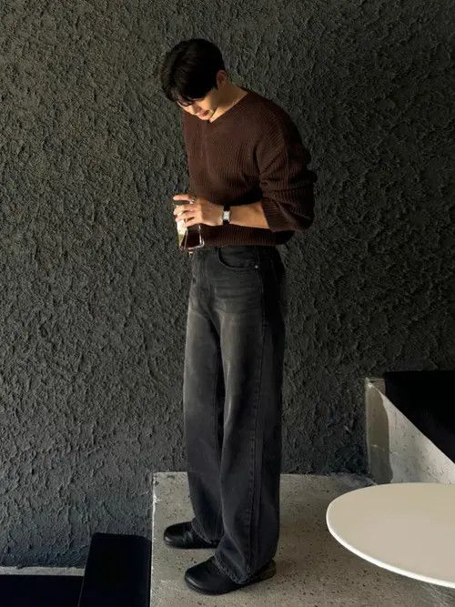 VIBE Stylish High-Waisted Black Denim Jeans Size US 32 / EU 48 - 5 Thumbnail