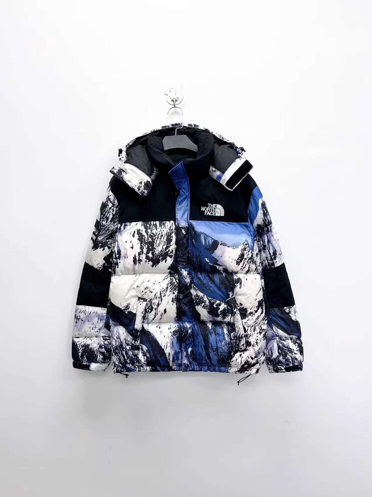 The North Face [Supreme x The North Face] Collaboration Logo on Chest Size M / US 6-8 / IT 42-44 - 1 Thumbnail