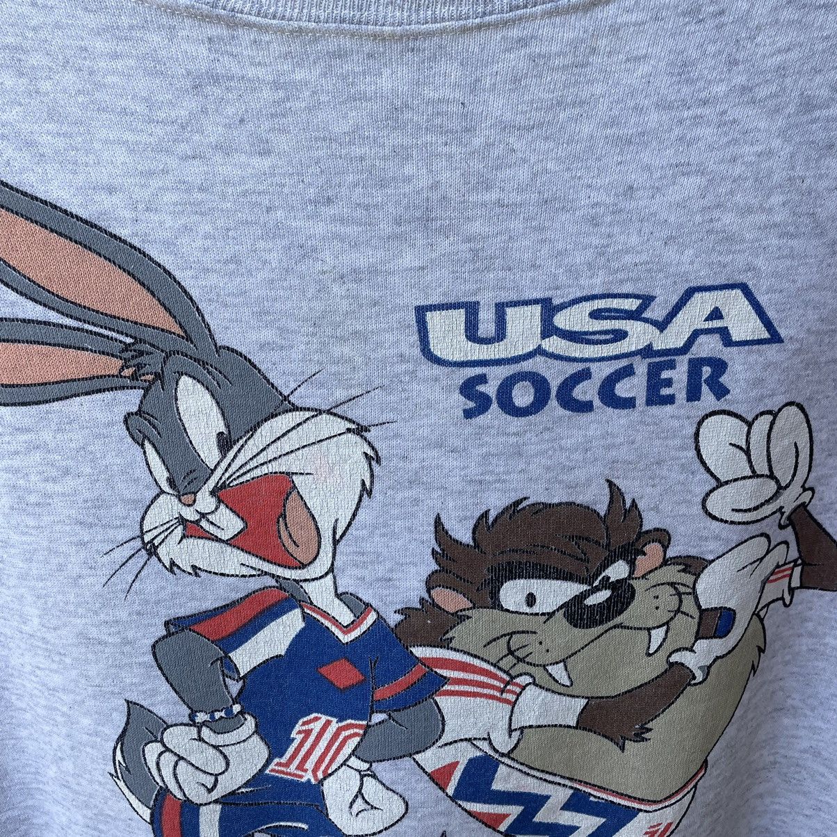 Vintage × Warner Bros 🔥Vintage 1993 Bugs Bunny And Tazmania Big Image Sweatshirts Size US L / EU 52-54 / 3 - 4 Thumbnail