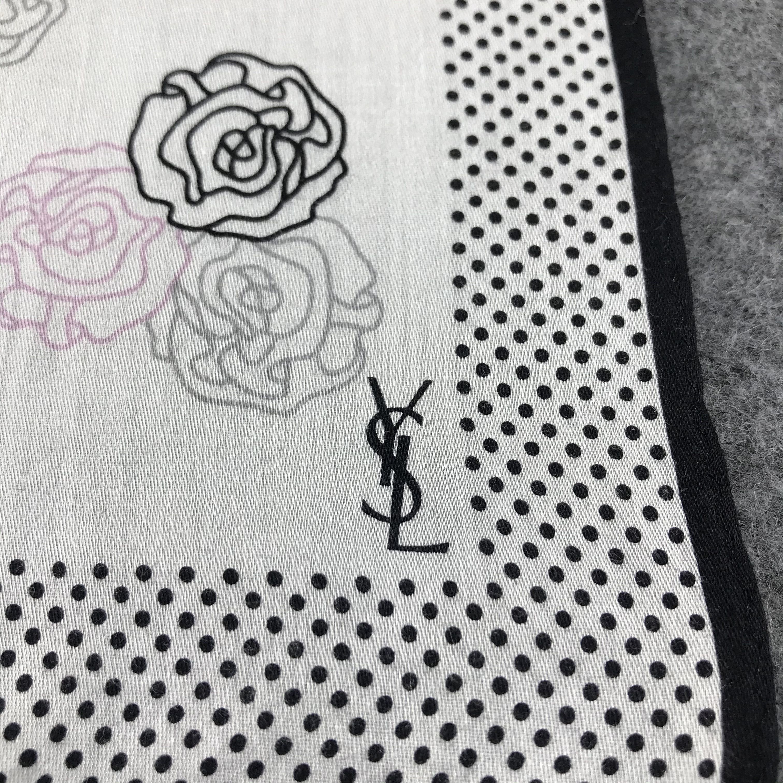 Yves Saint Laurent YSL Roses Handkerchief Neckerchief Bandana H375 Size ONE SIZE - 4 Thumbnail