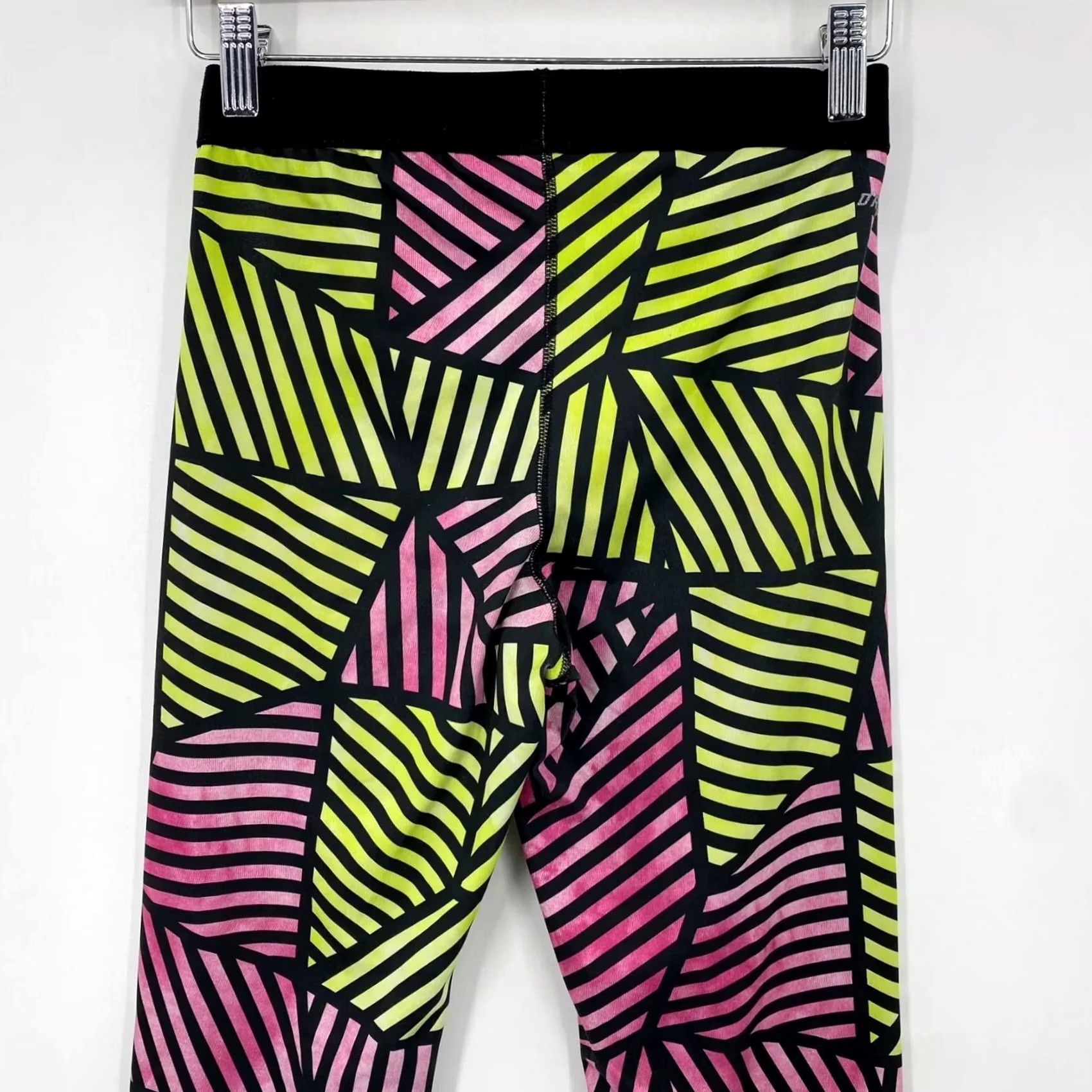 Nike Nike Pro Leggings Women's M Multicolor Cropped Active Polyester Spandex Blend Size 32" / US 10 / IT 46 - 7 Thumbnail