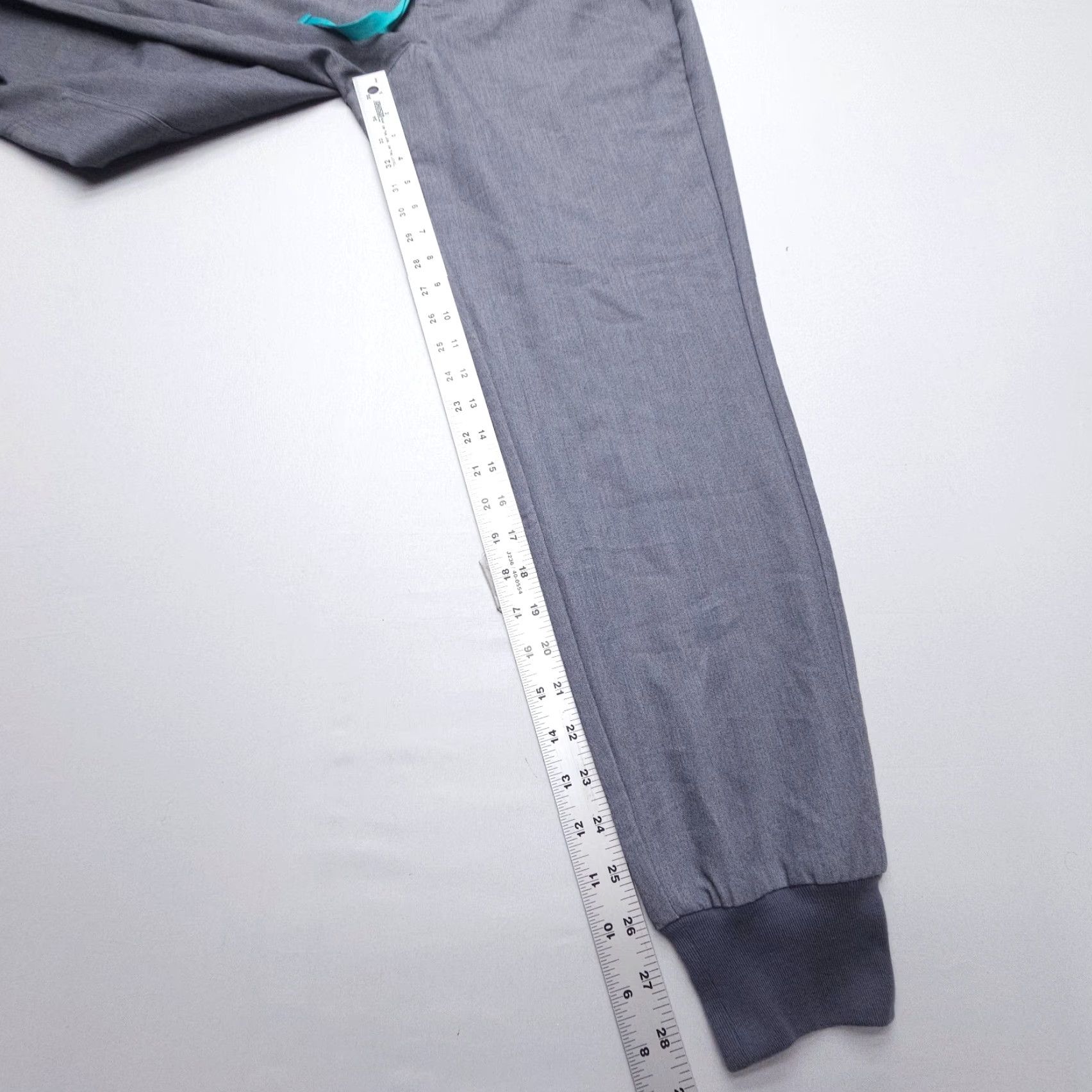 Vintage FIGS Zamora Cargo Scrub Jogger Pants Womens Small Drawstring Gray Medical Nurse Size 28" / US 6 / IT 42 - 5 Thumbnail
