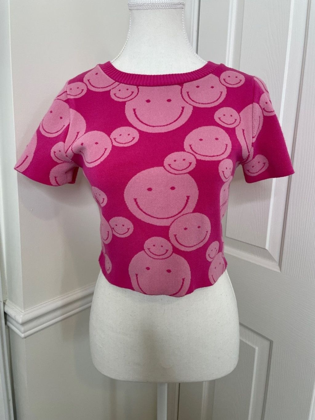 Debut debut Smiley Face Cropped Tee M/L Size M / US 6-8 / IT 42-44 - 1 Thumbnail