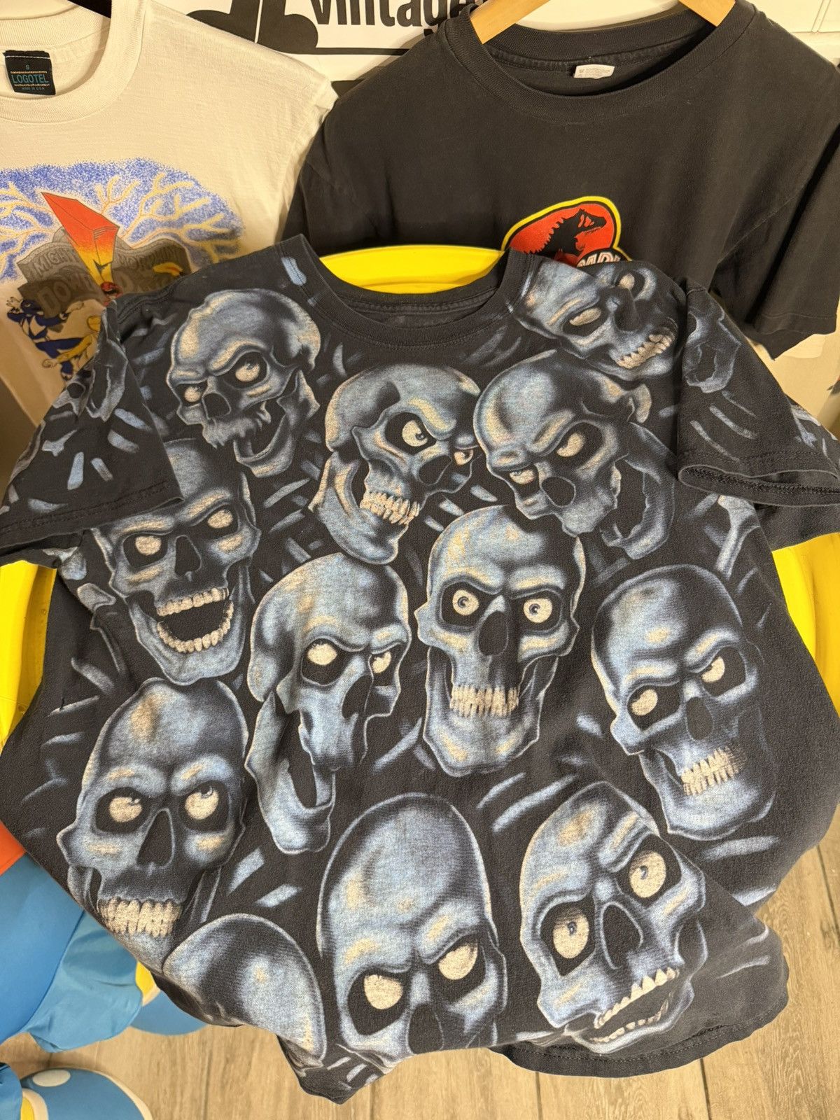 Liquid Blue 1990s liquid blue skull graphic T-shirt Size US L / EU 52-54 / 3 - 4 Thumbnail