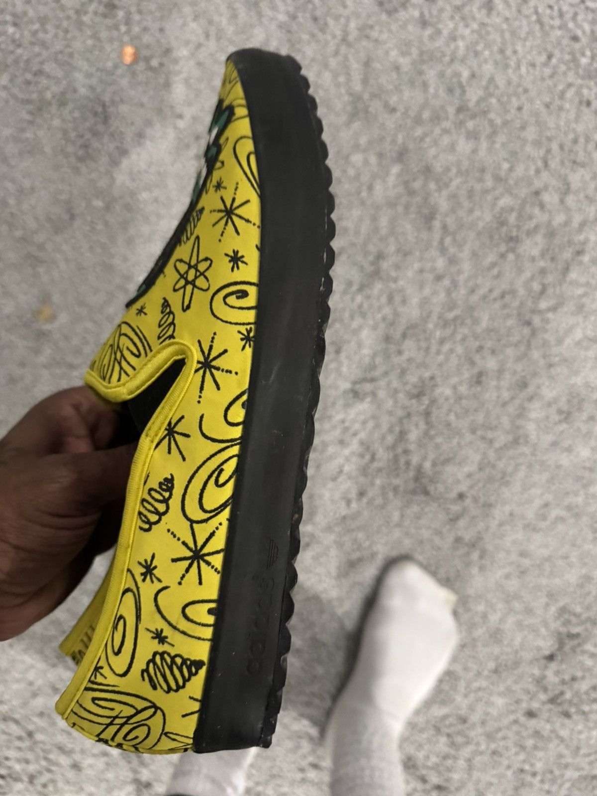 Adidas × Jeremy Scott Adidas x jeremy scott Size US 10 / EU 43 - 4 Thumbnail
