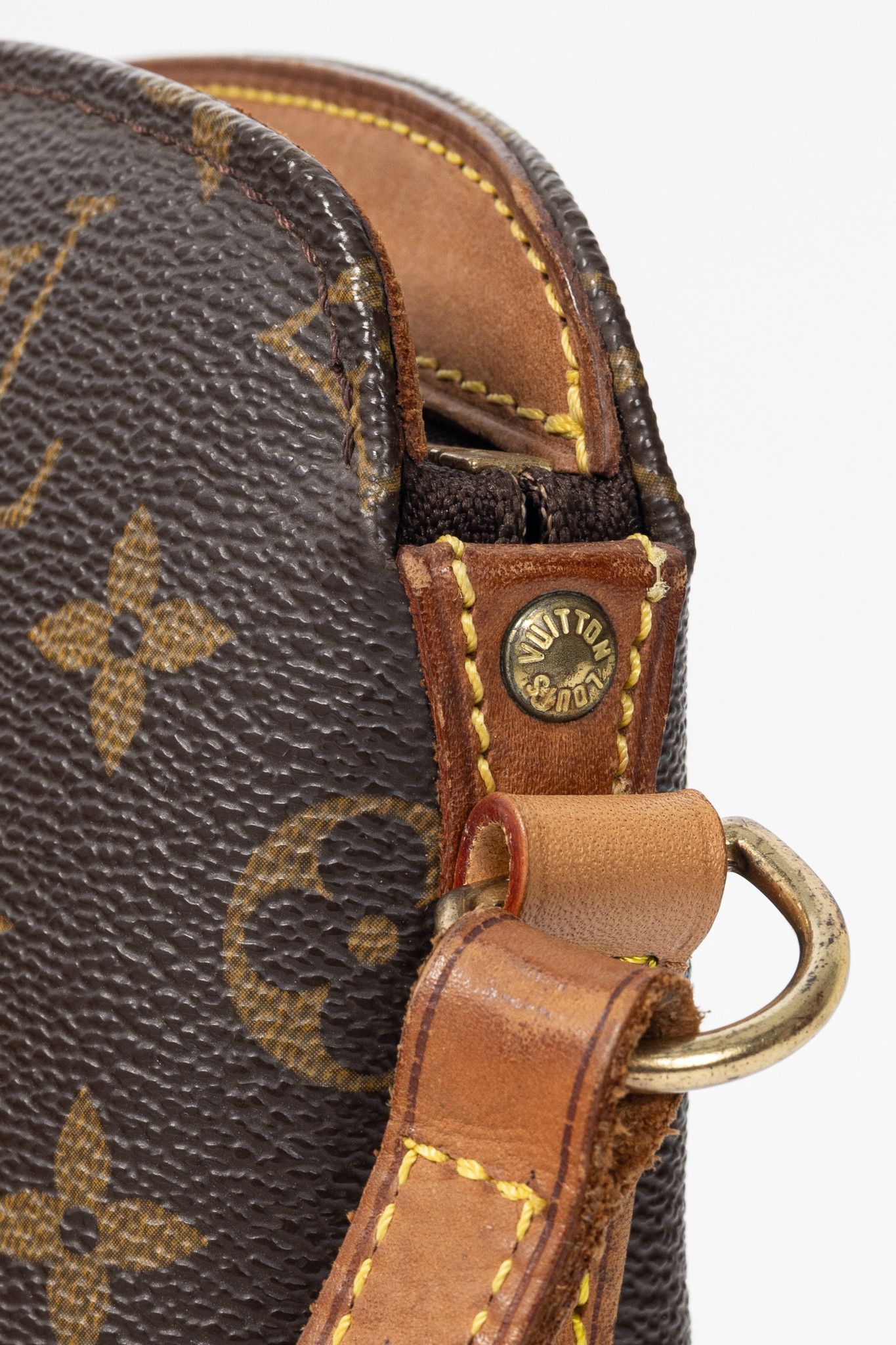 Louis Vuitton Louis Vuitton Drouot Monogram Canvas Crossbody Size ONE SIZE - 8 Thumbnail