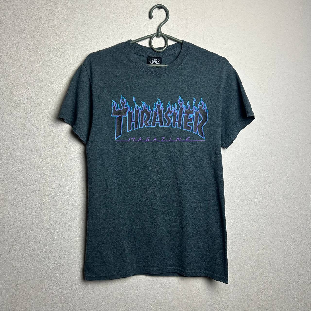 Thrasher Mens Thrasher Big logo skate streetwear tee size S Size US S / EU 44-46 / 1 - 1 Thumbnail