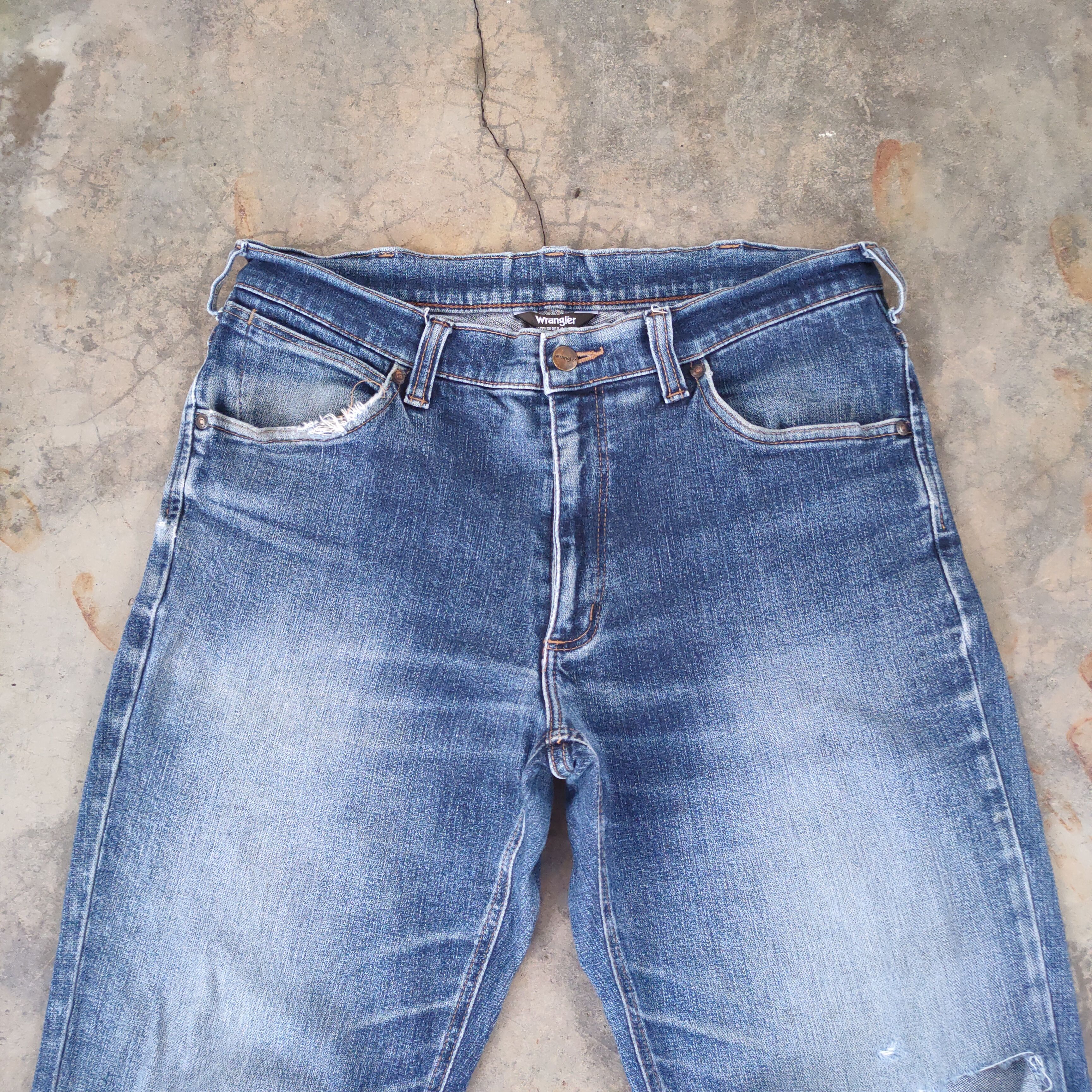 Wrangler W33 VINTAGE WRANGLER FADED DISTRESSED JEANS DENIM PANTS Size US 33 - 3 Thumbnail