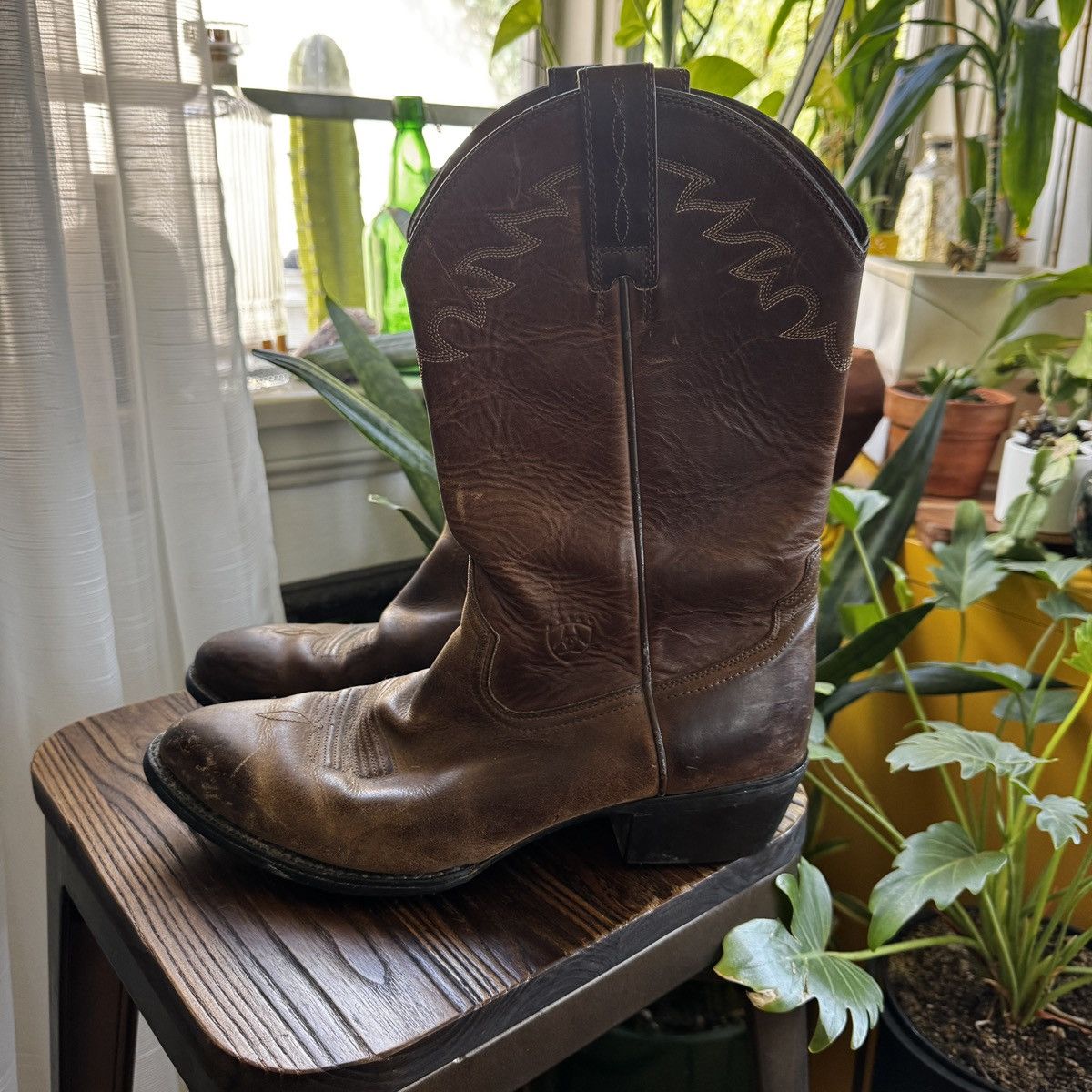 Ariat Heritage R-Toe Brown Leather Cowboy Boots size 10
