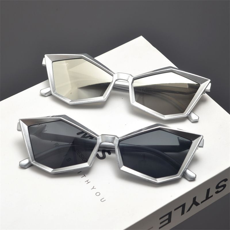 VIBE Vintage Street ins style custom avant-garde sunglasses Size ONE SIZE - 6 Thumbnail
