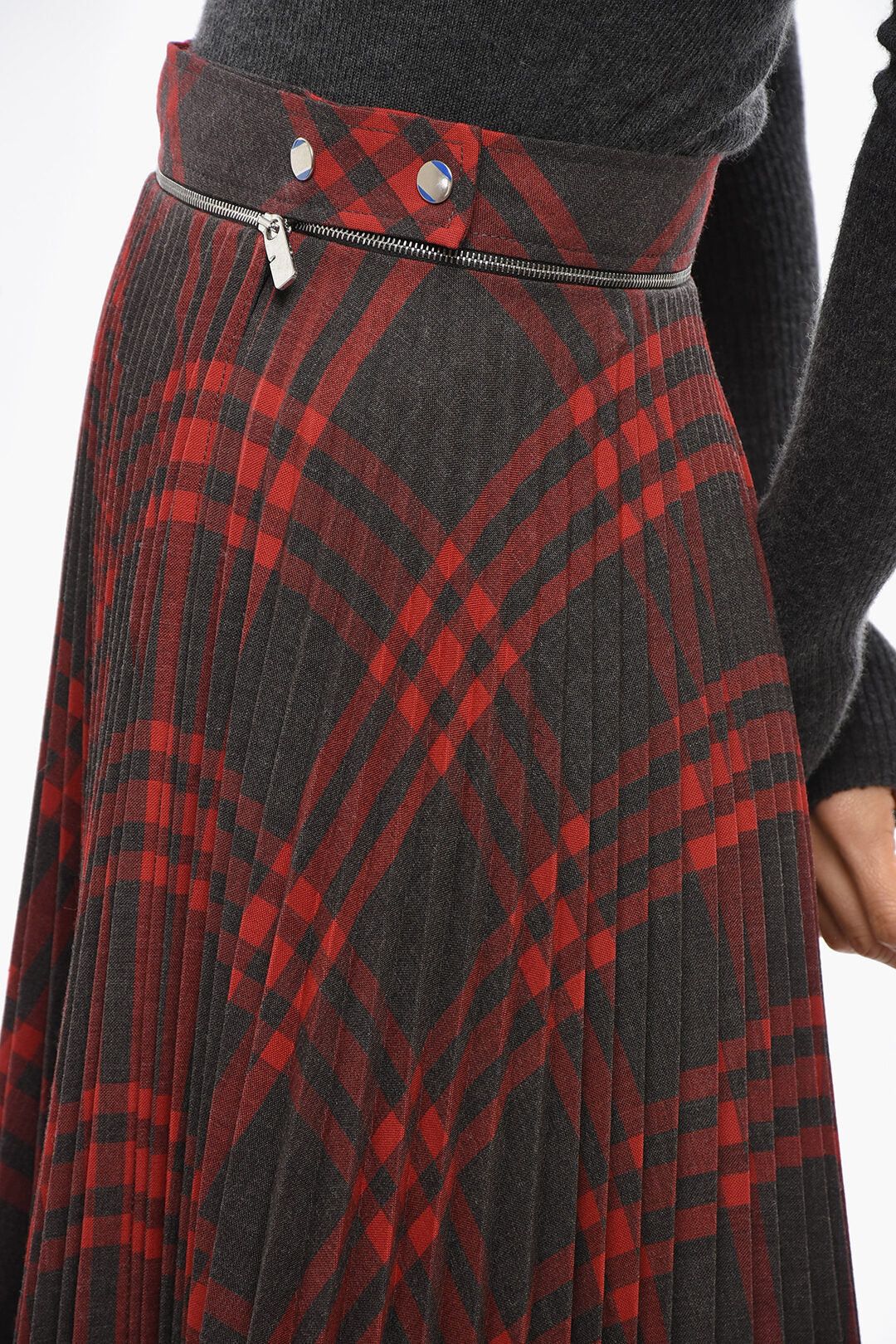 Burberry og1mm0426 Midi Pleated Skirt in Red Size 25" / US 0 / IT 36 - 2 Thumbnail
