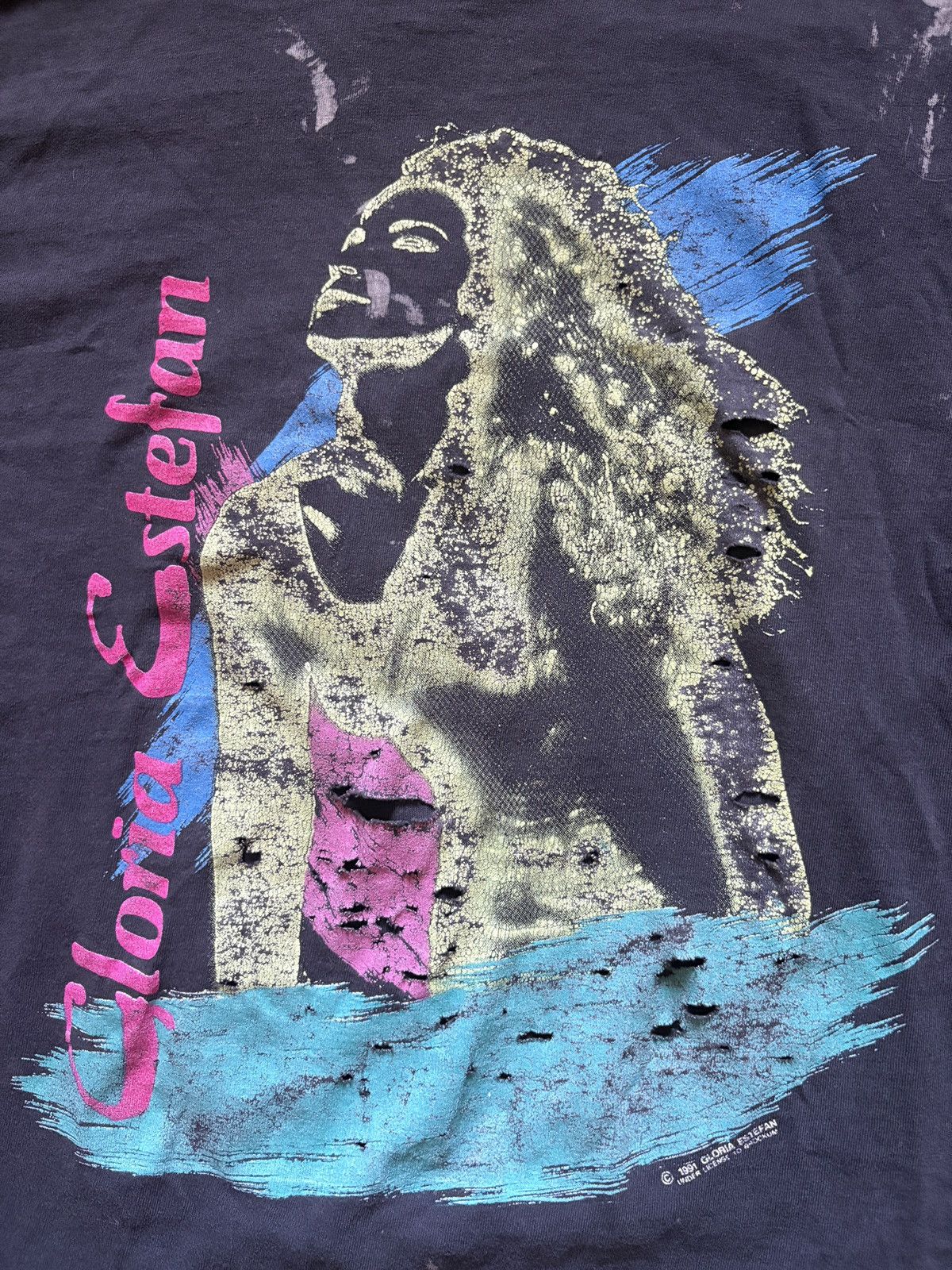 Band Tees ‼️OFFER‼️Vintage Gloria Estefan Tee Size US XL / EU 56 / 4 - 2 Thumbnail