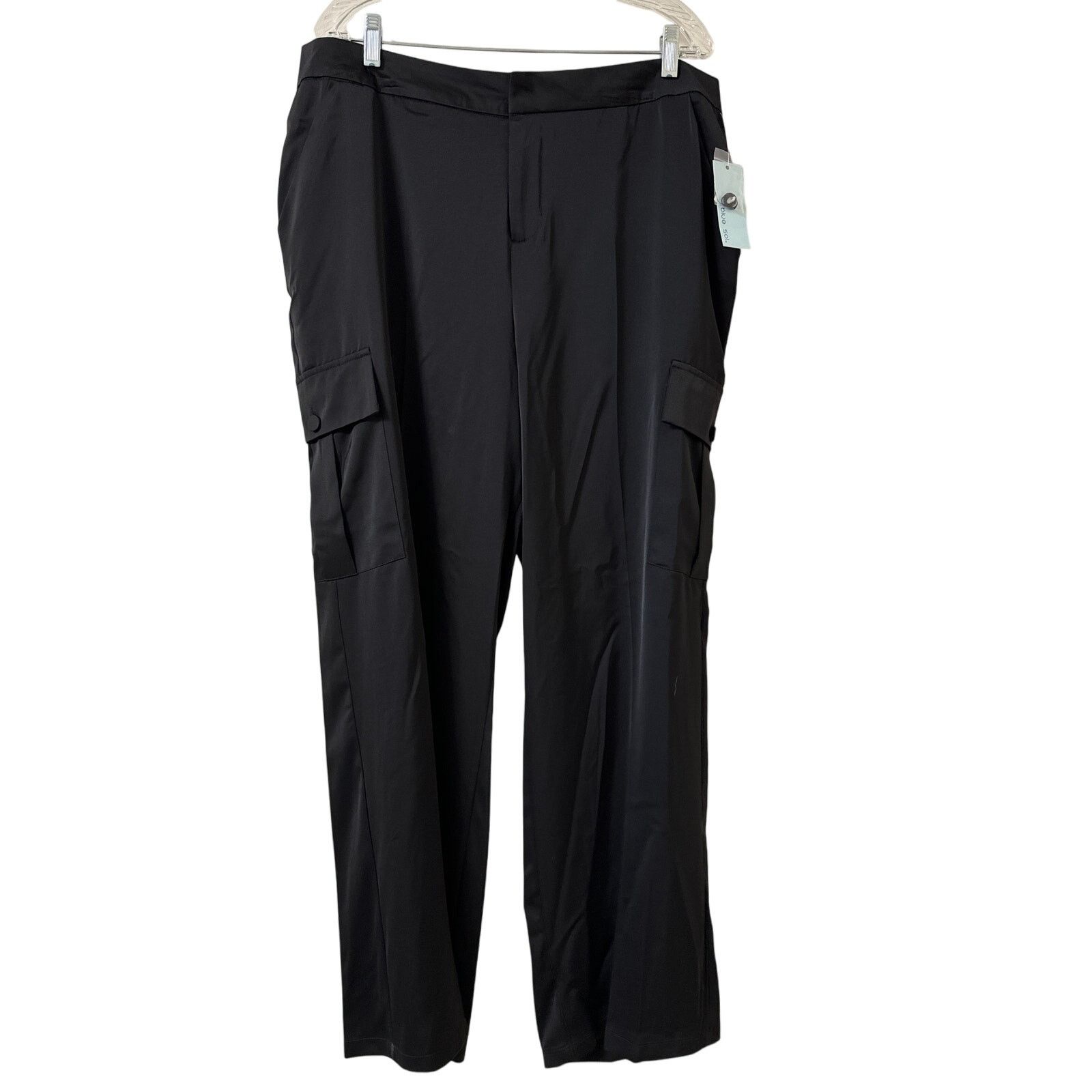 Other NWT Blue Sol Relaxed Fit, Size 14 Black Silky Cargo Pants Size 36" / US 14 / IT 50 - 1 Thumbnail