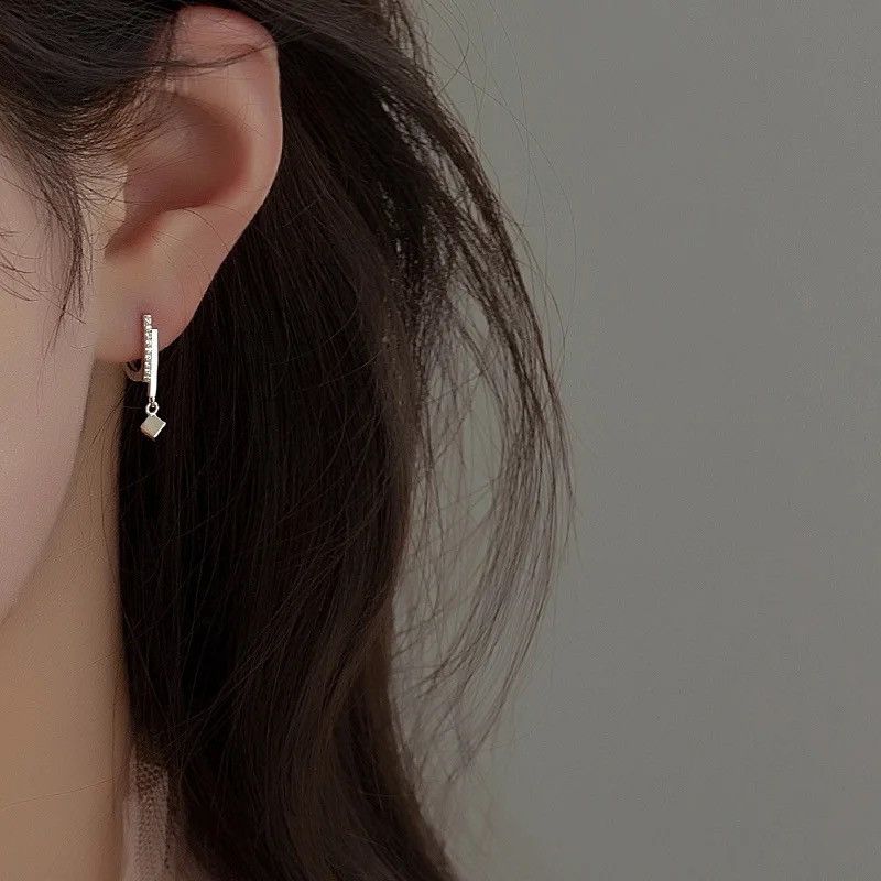 Jewelry × Vintage 925 Silver Needle Zircon Square Bead Charm Stud Earring Size ONE SIZE - 2 Thumbnail