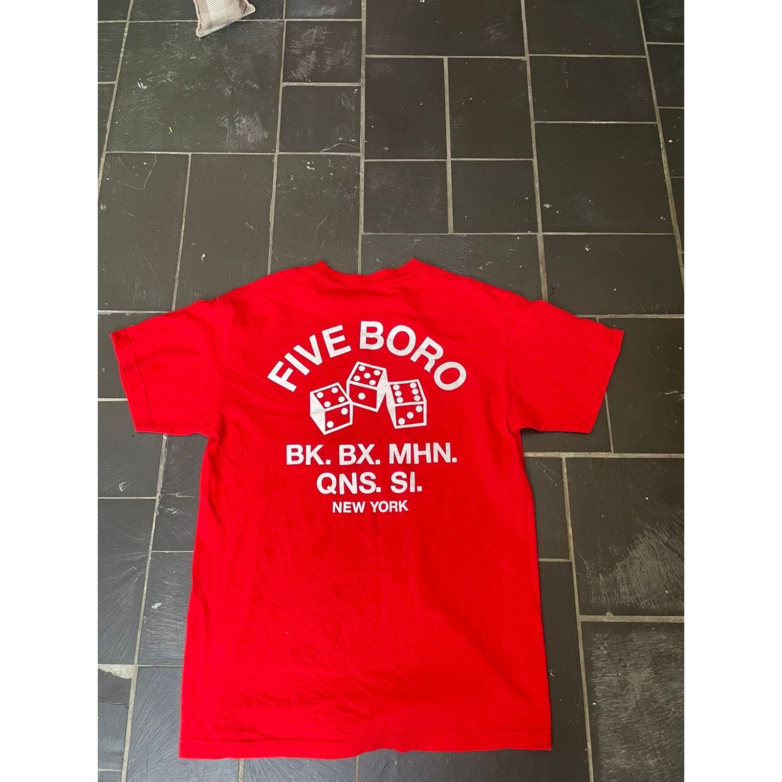Other 5BORO NYC Dice Red White Tshirt Size Medium Size US M / EU 48-50 / 2 - 1 Thumbnail