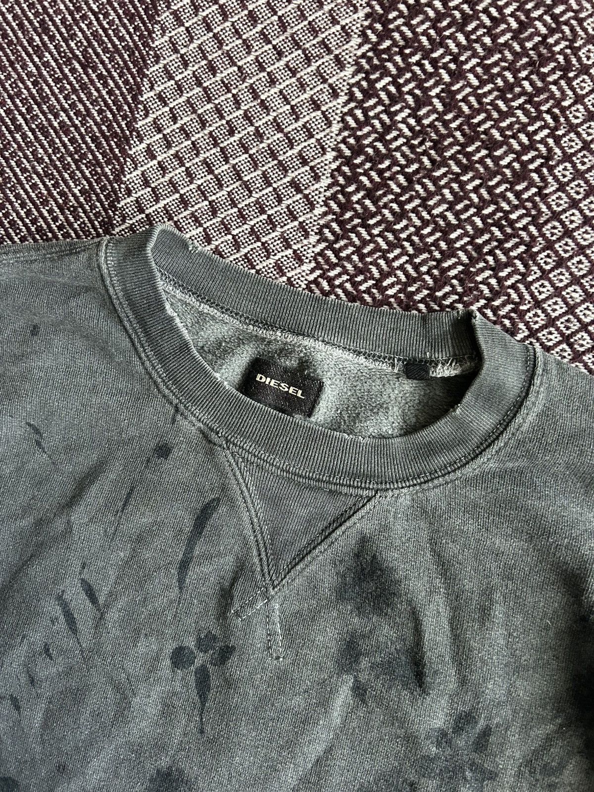 Diesel Vintage Diesel Distressed Sweatshirt Unisex Avantgarde Sz L Size US L / EU 52-54 / 3 - 7 Thumbnail