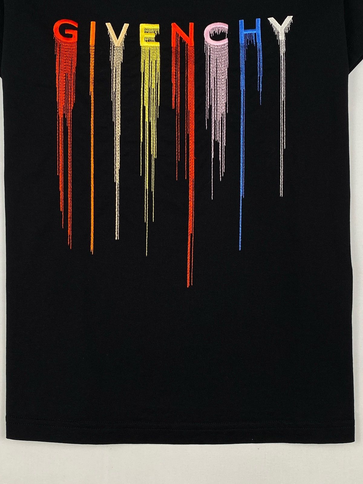 Givenchy Paint Effect Embroidered Logo T-shirt Size US S / EU 44-46 / 1 - 6 Thumbnail