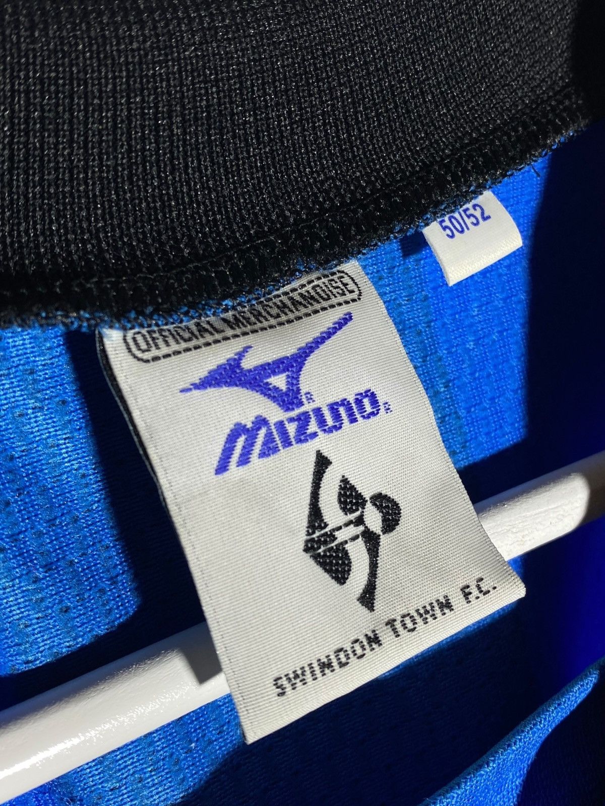 Vintage Vintage Mizuno Swindon Town 1997-99 Away Football Shirt Rare Size US XXL / EU 58 / 5 - 14 Thumbnail
