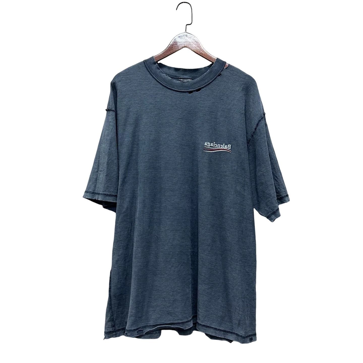 Balenciaga Balenciaga Distressed Logo T-Shirt Size L Size US L / EU 52-54 / 3 - 1 Thumbnail