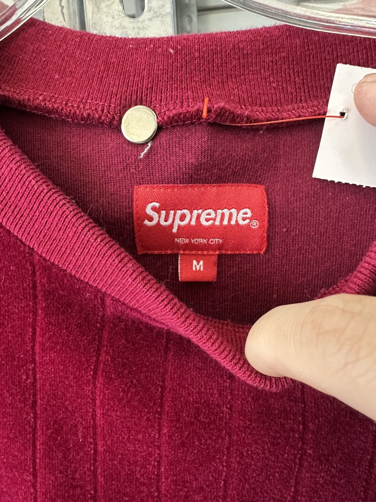 Supreme Supreme Ribbed Velour Crewneck SWEATER FW17 RED MEDIUM Size US M / EU 48-50 / 2 - 3 Thumbnail