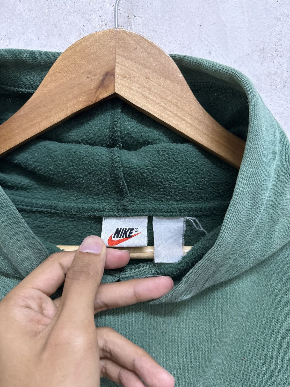 Nike Thrashed Vintage 90s Sun Faded Nike Hoodie Size US XXL / EU 58 / 5 - 5 Thumbnail