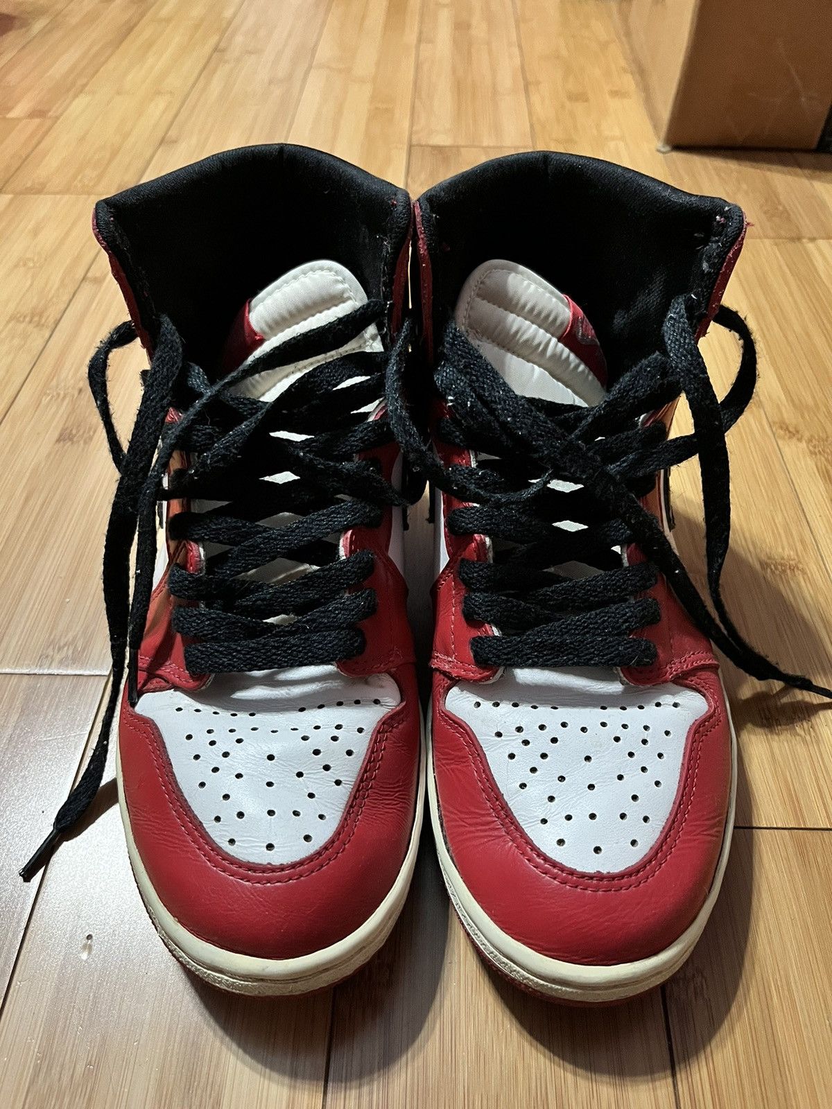 Jordan Brand LAST PRICE DROP 1994 Air Jordan 1 “Chicago” Size US 7.5 / EU 40-41 - 3 Thumbnail