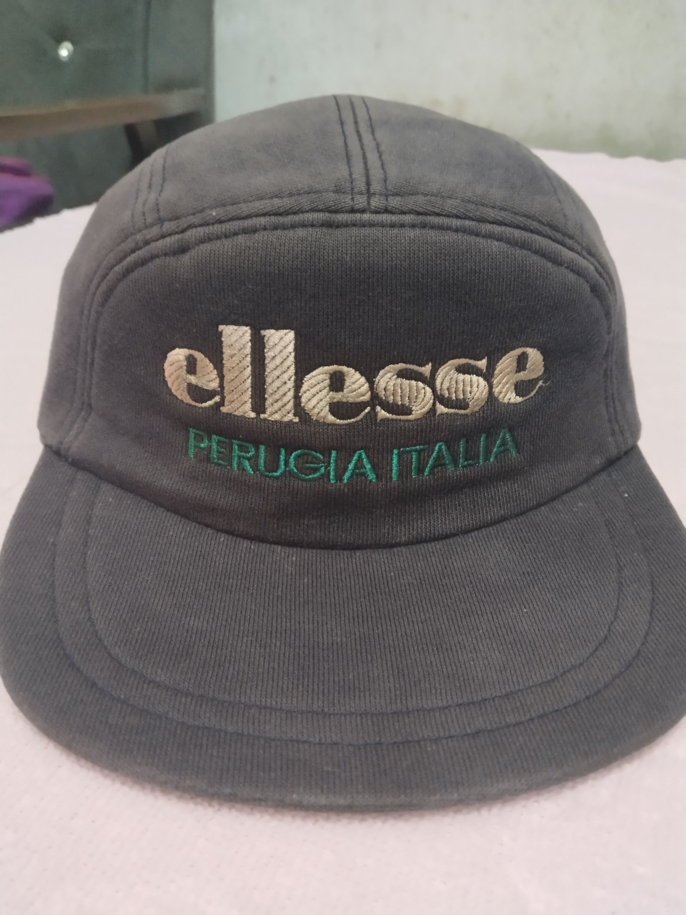 Ellesse VINTAGE 5 PANEL SUN FADED ELLESSE PERUGIA ITALIAN CAP Size ONE SIZE - 2 Thumbnail