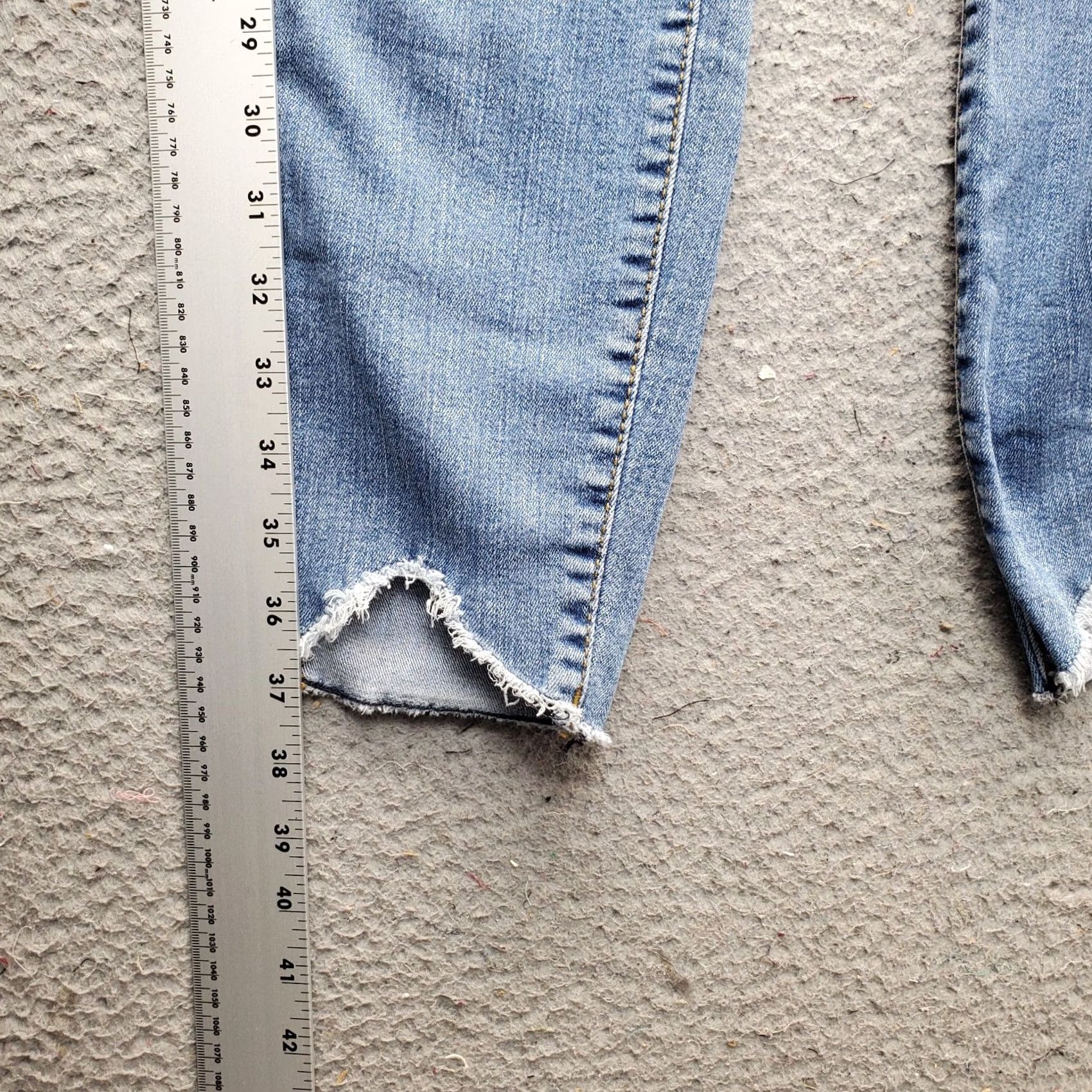 Vintage KUT from the Kloth Jeans Womens 12 Blue FAB Ankle Skinny High Rise Frayed Hem Size 34" / US 12 / IT 48 - 3 Thumbnail
