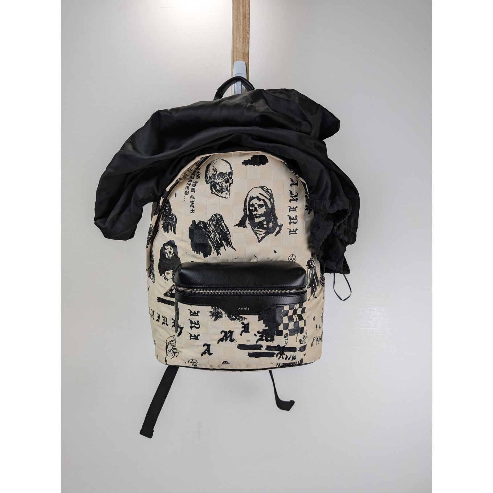 Amiri o1rshd1 Size: OS / Wes Lang Sketch Print Backpack Alabaster Size ONE SIZE - 15 Thumbnail