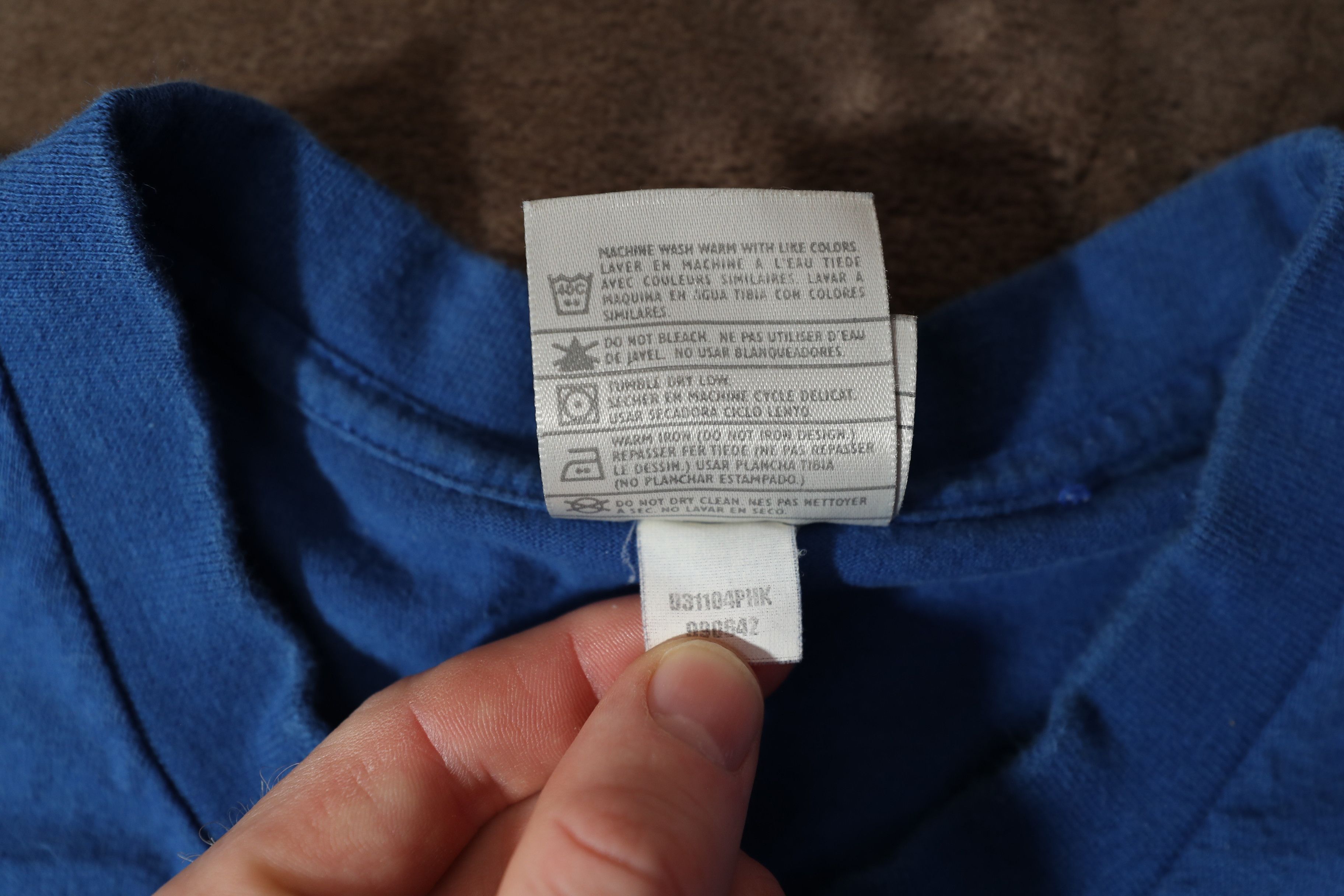 Nike Vintage Y2K Nike Blue Mini Swoosh Embroidered T-Shirt (XXL) Size US XXL / EU 58 / 5 - 8 Thumbnail