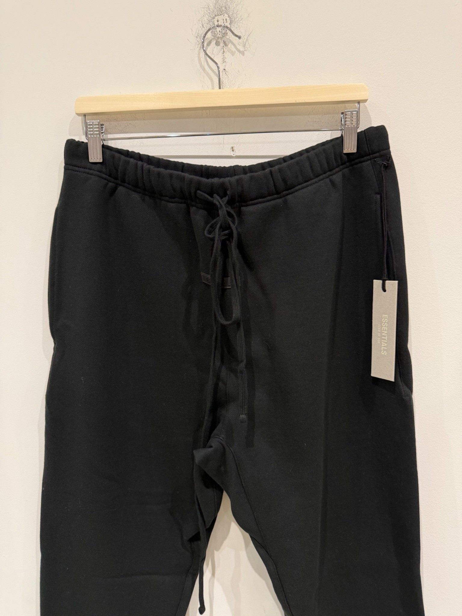 Fear of God Fear of God Essentials Vintage Fleece Sweatpant Jet Black Size US 34 / EU 50 - 2 Thumbnail