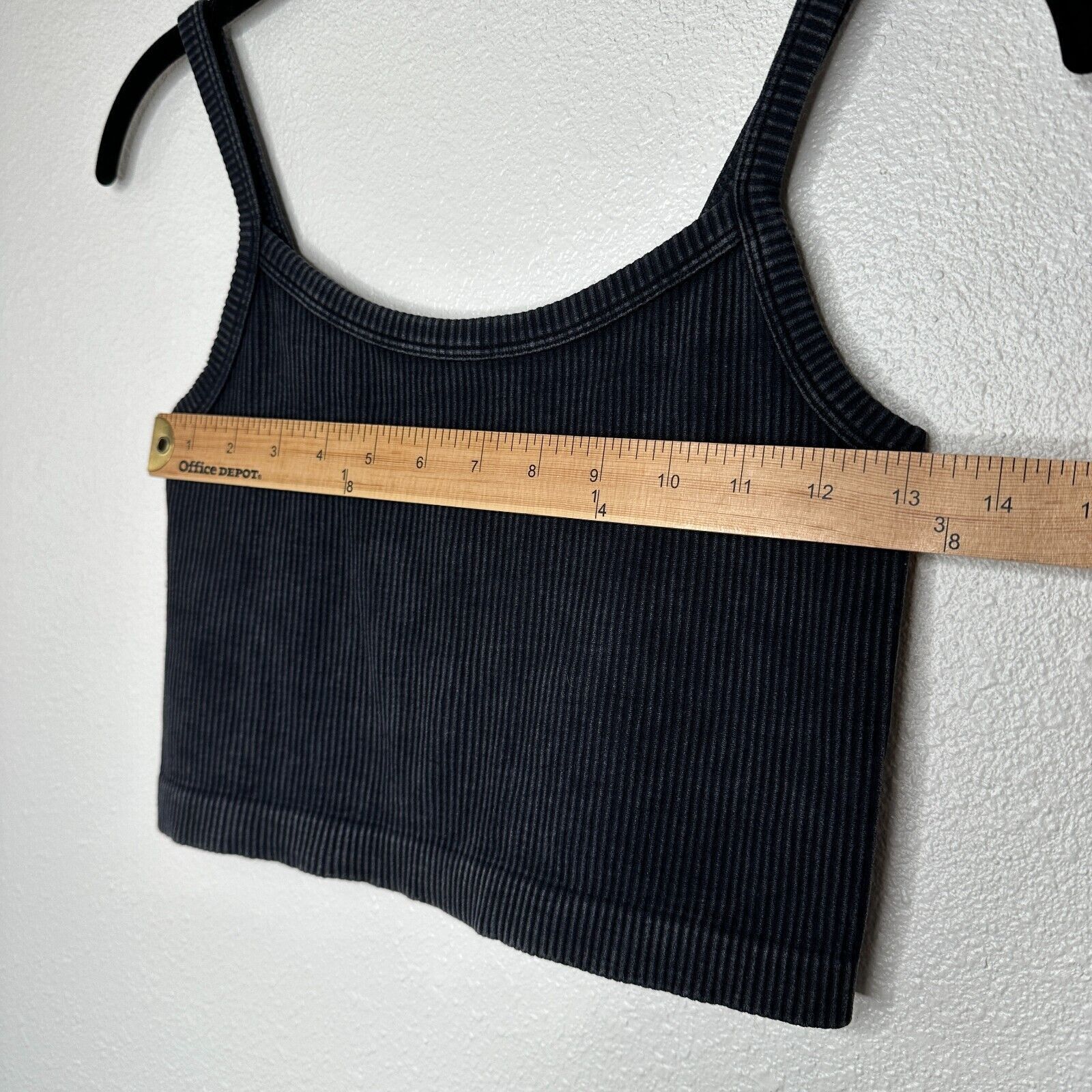 Forever 21 Forever 21 Black Square Neck Spaghetti Strap Crop Top S / M Size S / US 4 / IT 40 - 8 Thumbnail
