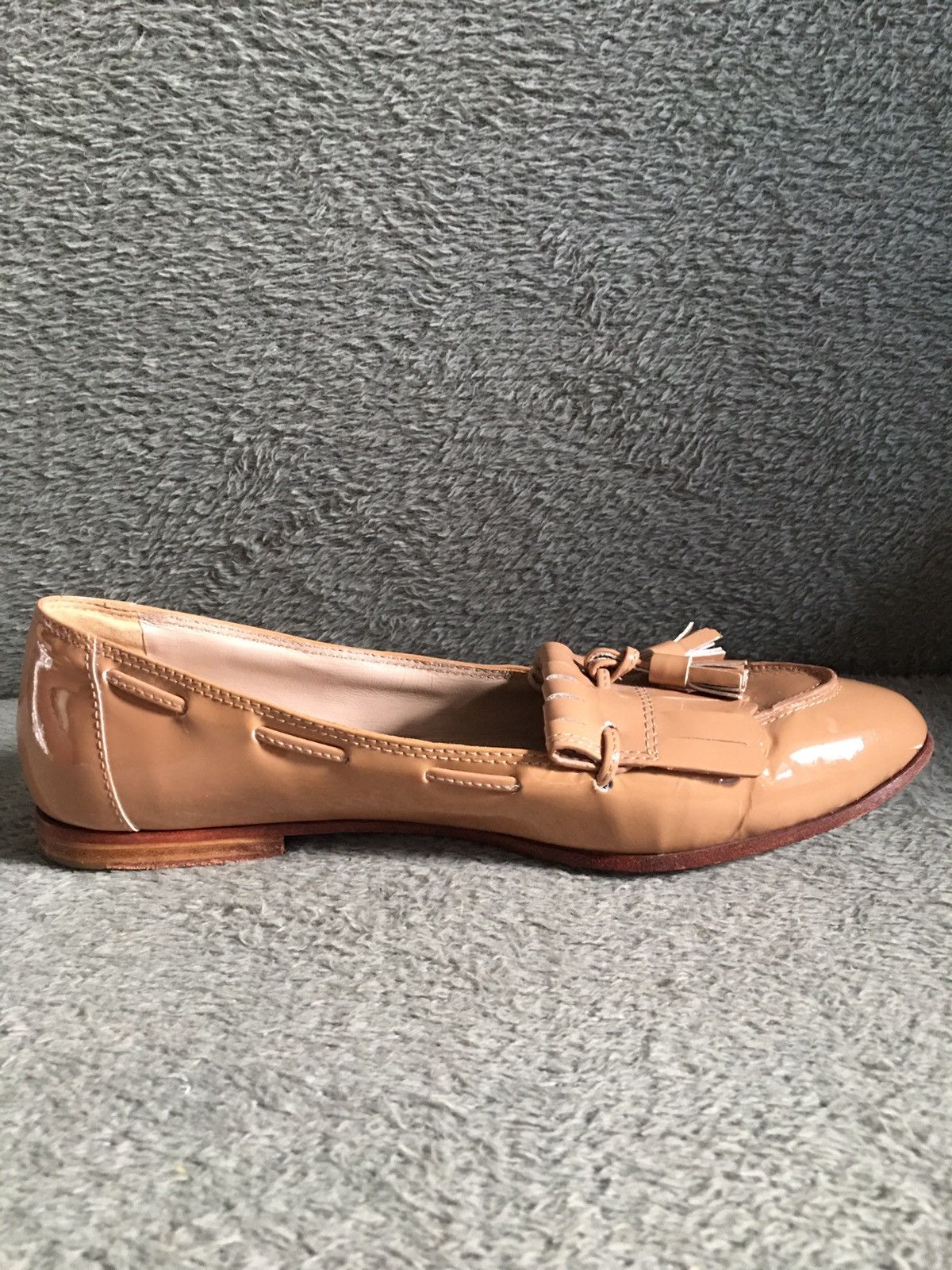 Miu Miu MIU MIU Patent Leather Beige Moccasins Loafers EU37 Size US 7 / IT 37 - 8 Thumbnail
