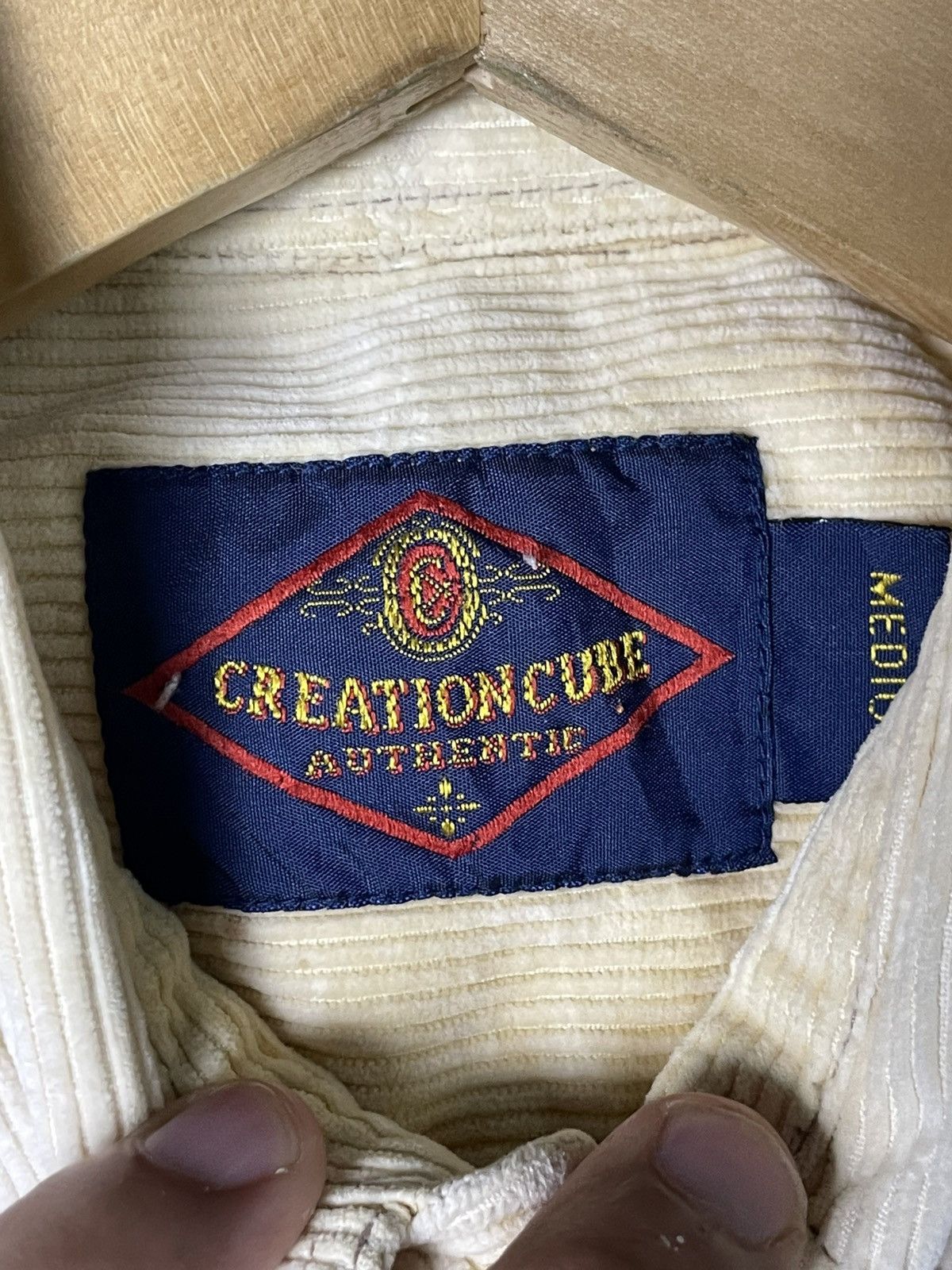 Japanese Brand Creation Cube Authentic Brand Corduroy Shirts (58) Size US M / EU 48-50 / 2 - 3 Thumbnail