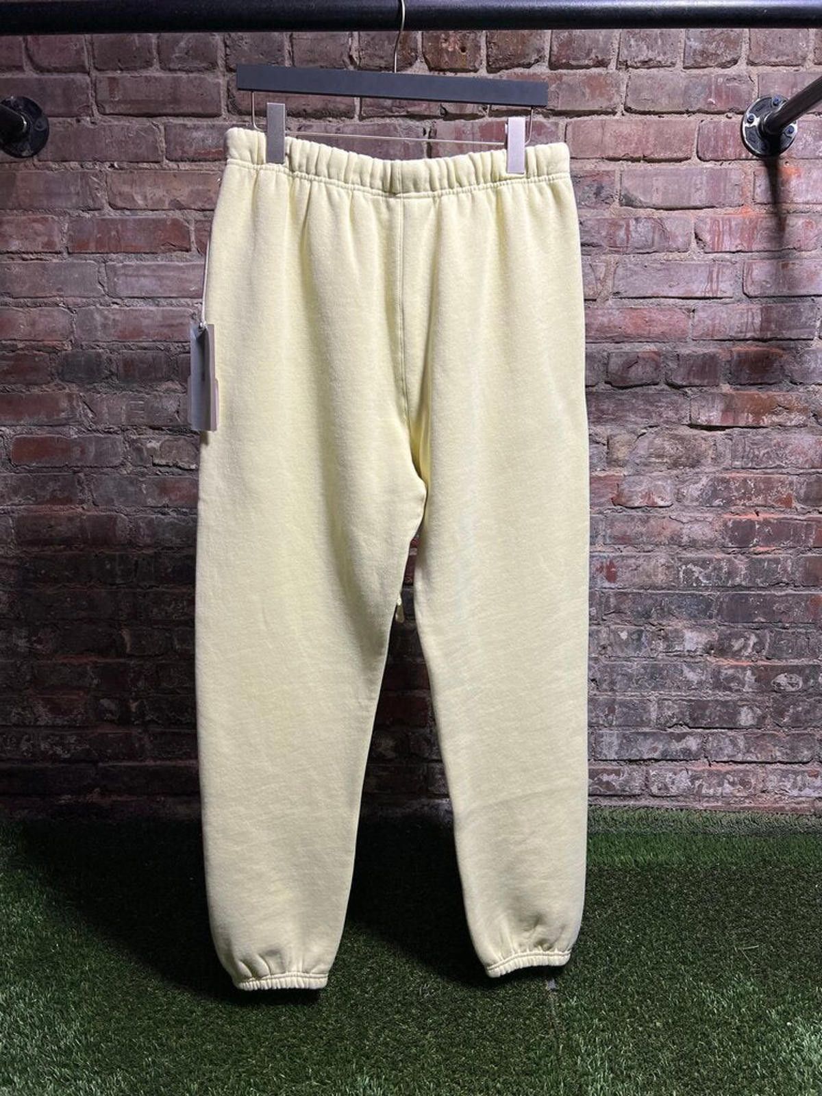 Essentials Essentials Fog Canary Yellow Sweatpants Sz. M Size ONE SIZE - 2 Thumbnail
