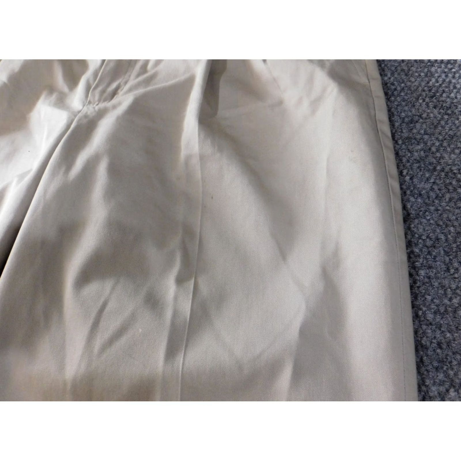 Vintage LL Bean Pants Mens 38x29 Beige Straight Cuffed Natural Fit Pleated Chino Regular Logo 29 Inseam Store Vintage: No Size US 38 / EU 54 - 4 Thumbnail