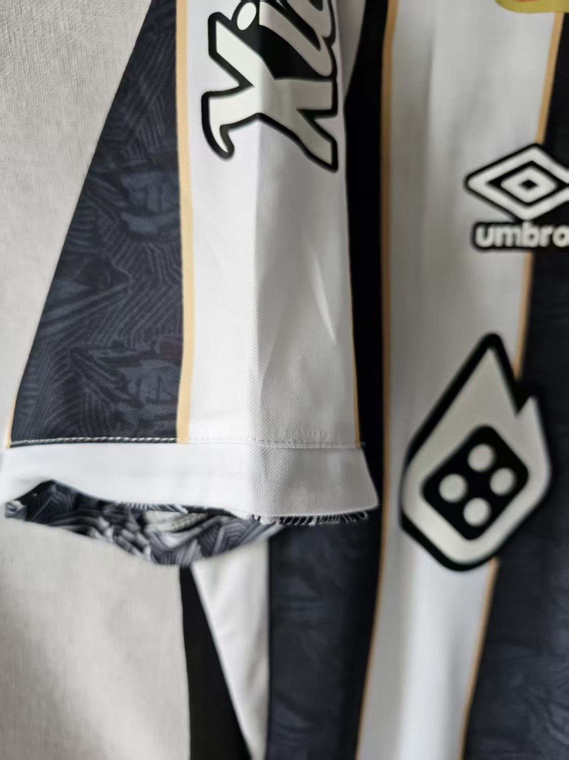 Other 2025 Santos FC 10 Neymar Jersey Black With White Size US XL / EU 56 / 4 - 3 Thumbnail