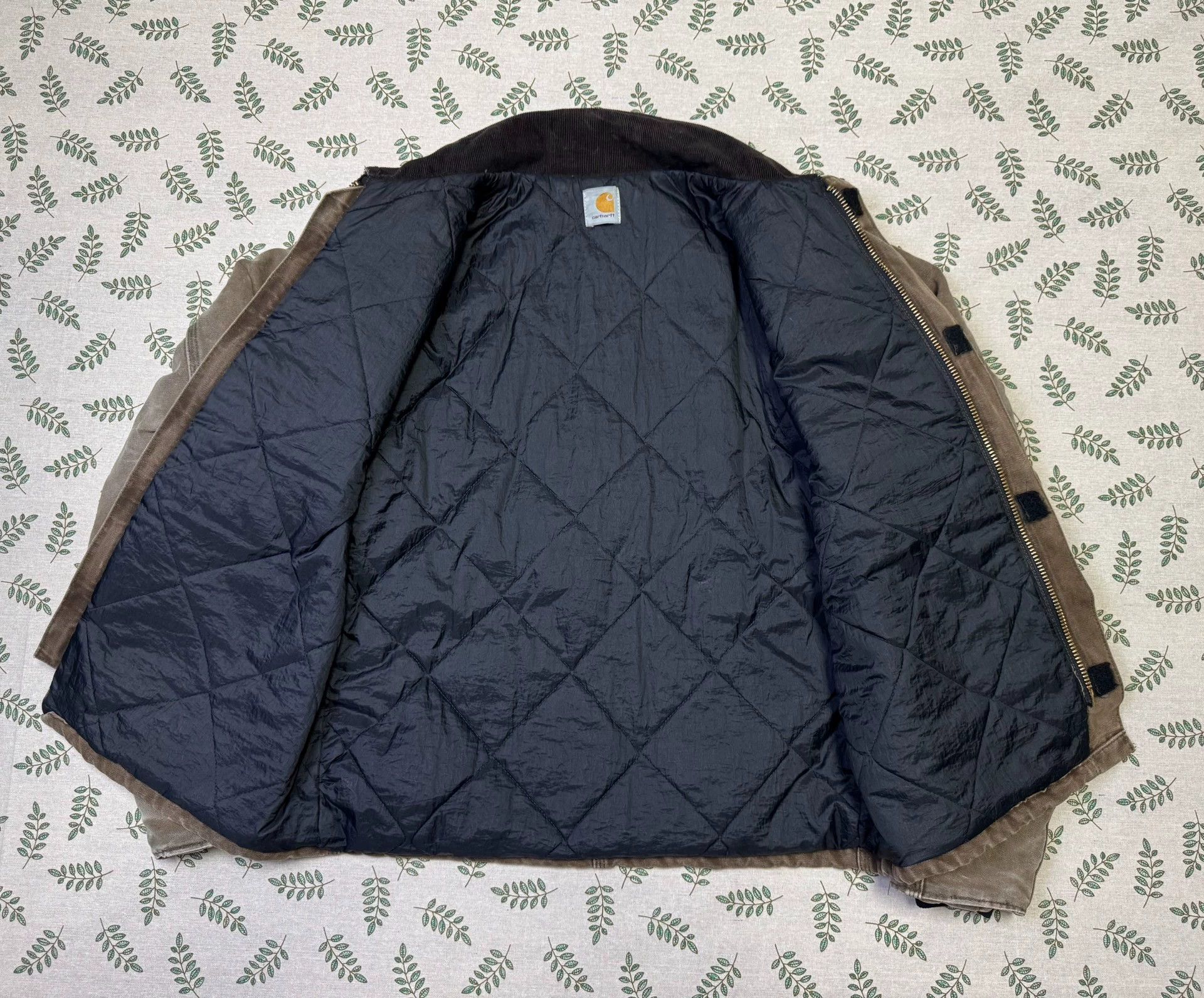 Carhartt Vintage Carhartt J22 LT Maroon Heavy Washed Jacket Size US L / EU 52-54 / 3 - 4 Thumbnail