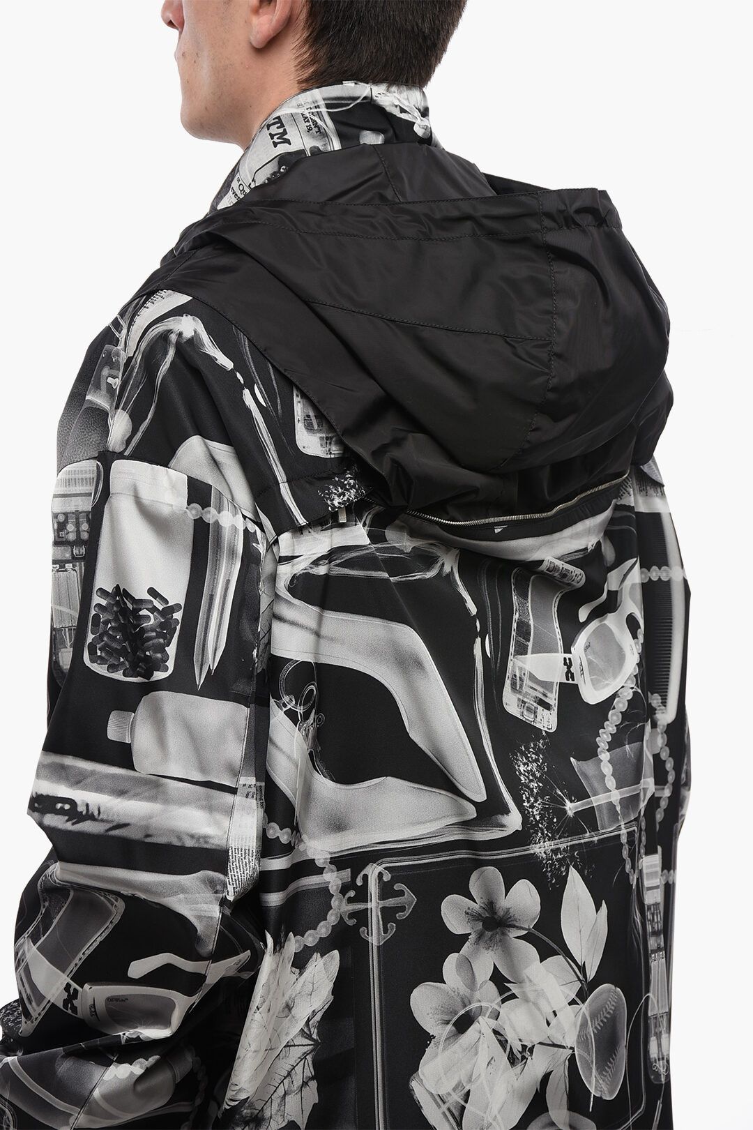 Off-White og1mm1025 Nylon Xray Windbreaker Jacket in Black Size US XL / EU 56 / 4 - 4 Thumbnail
