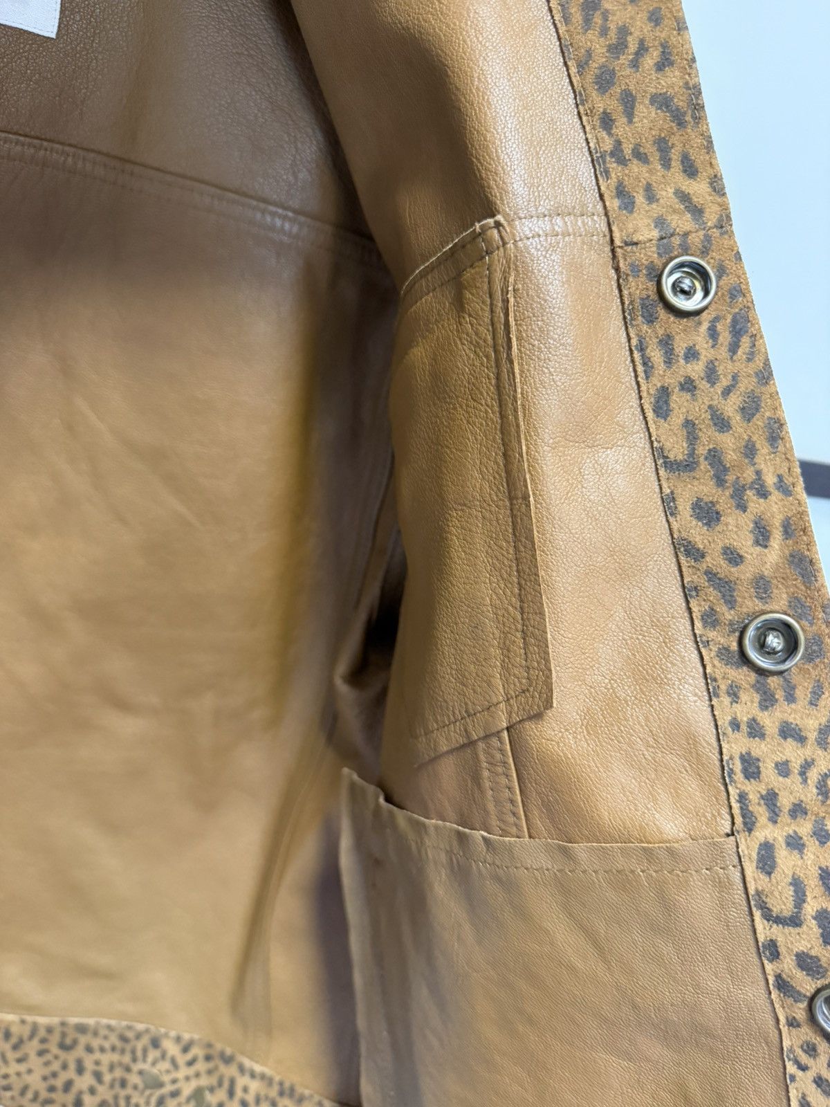 Celine × Hedi Slimane RARE - FW20 Leopard Print Suede Trucker Jacket Size US S / EU 44-46 / 1 - 13 Thumbnail