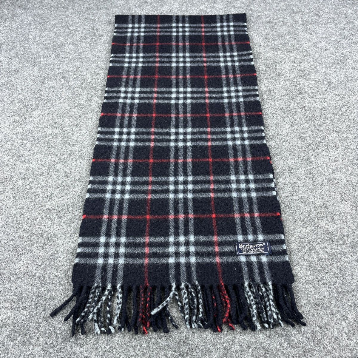 Burberry Vintage Burberry Scarf / Muffler / Neckwear T1508 Size ONE SIZE - 1 Thumbnail