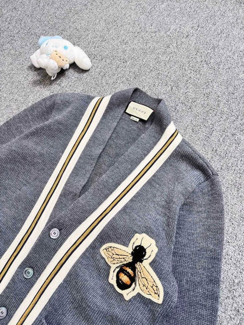 Gucci Gucci Grey Bee Knit Cardigan Size M-2506 Size US M / EU 48-50 / 2 - 3 Thumbnail