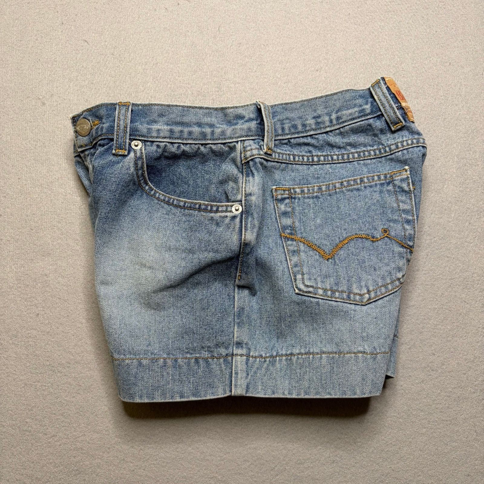 Vintage Bongo Denim Shorts Women’s Size 5 Light Wash Y2K Vintage Size 28" / US 6 / IT 42 - 11 Thumbnail