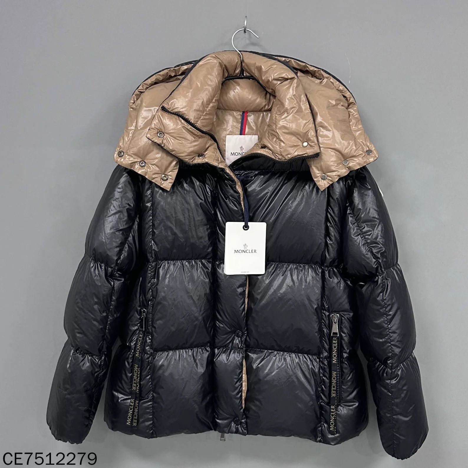 Moncler Moncler Parana Black & Gold Down Jacket Size 1 Size S / US 4 / IT 40 - 1 Thumbnail