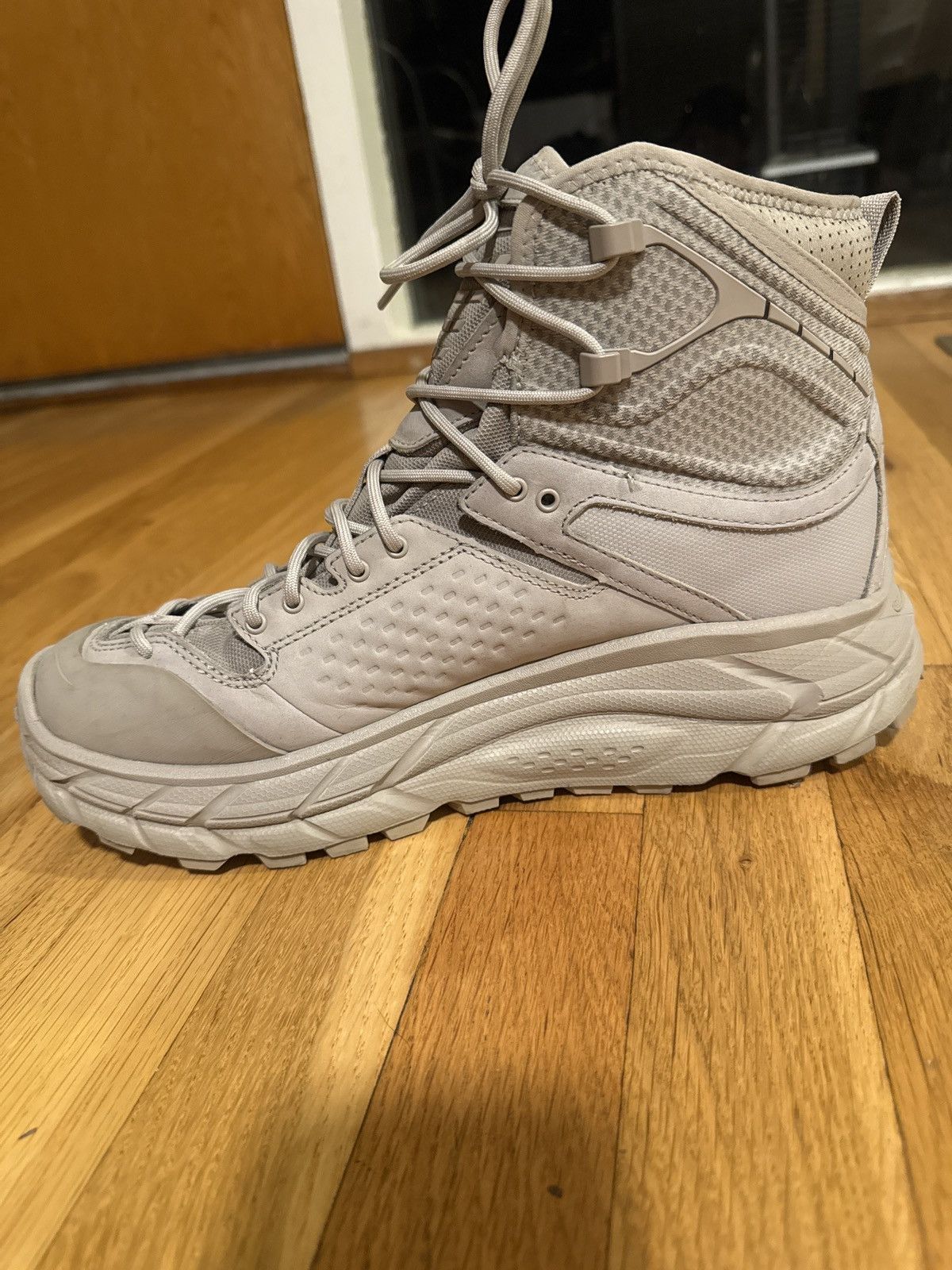Hoka Hoka One One Tor Ultra Hi Size US 9.5 / EU 42-43 - 4 Thumbnail