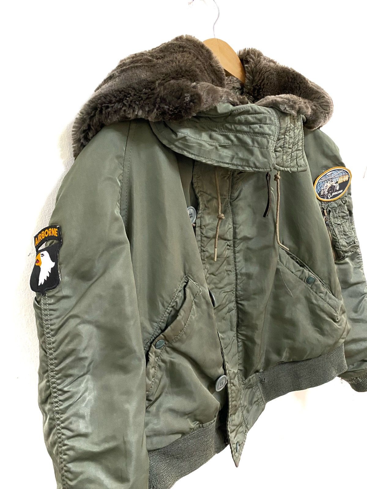 Alpha Industries Vintage Alpha Industries N2-B Alien Zip Hood Bomber Jacket Size US L / EU 52-54 / 3 - 7 Thumbnail
