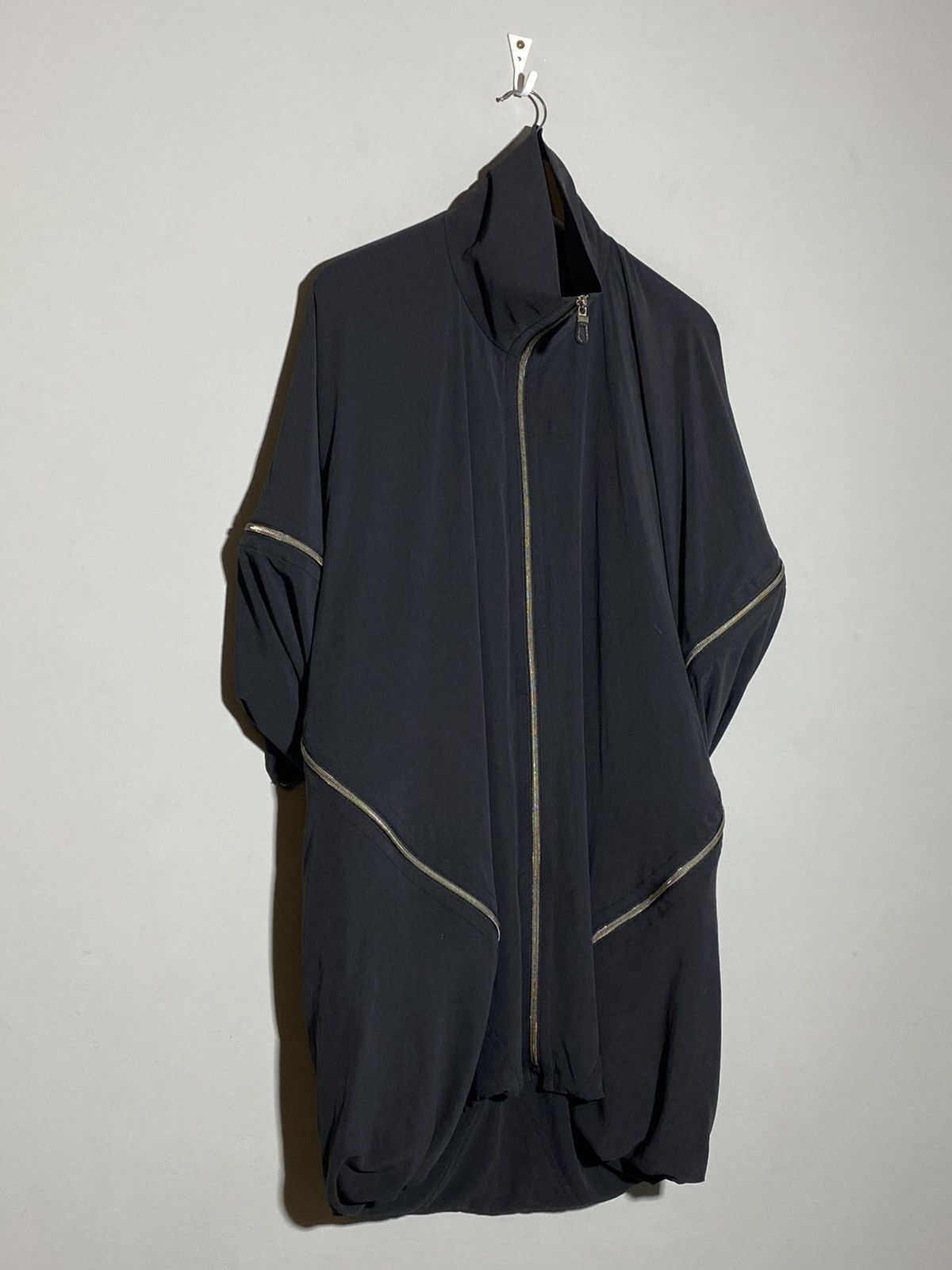 Issey Miyake Issey Miyake Black Asymmetrical Zipper Jacket Size US M / EU 48-50 / 2 - 2 Thumbnail